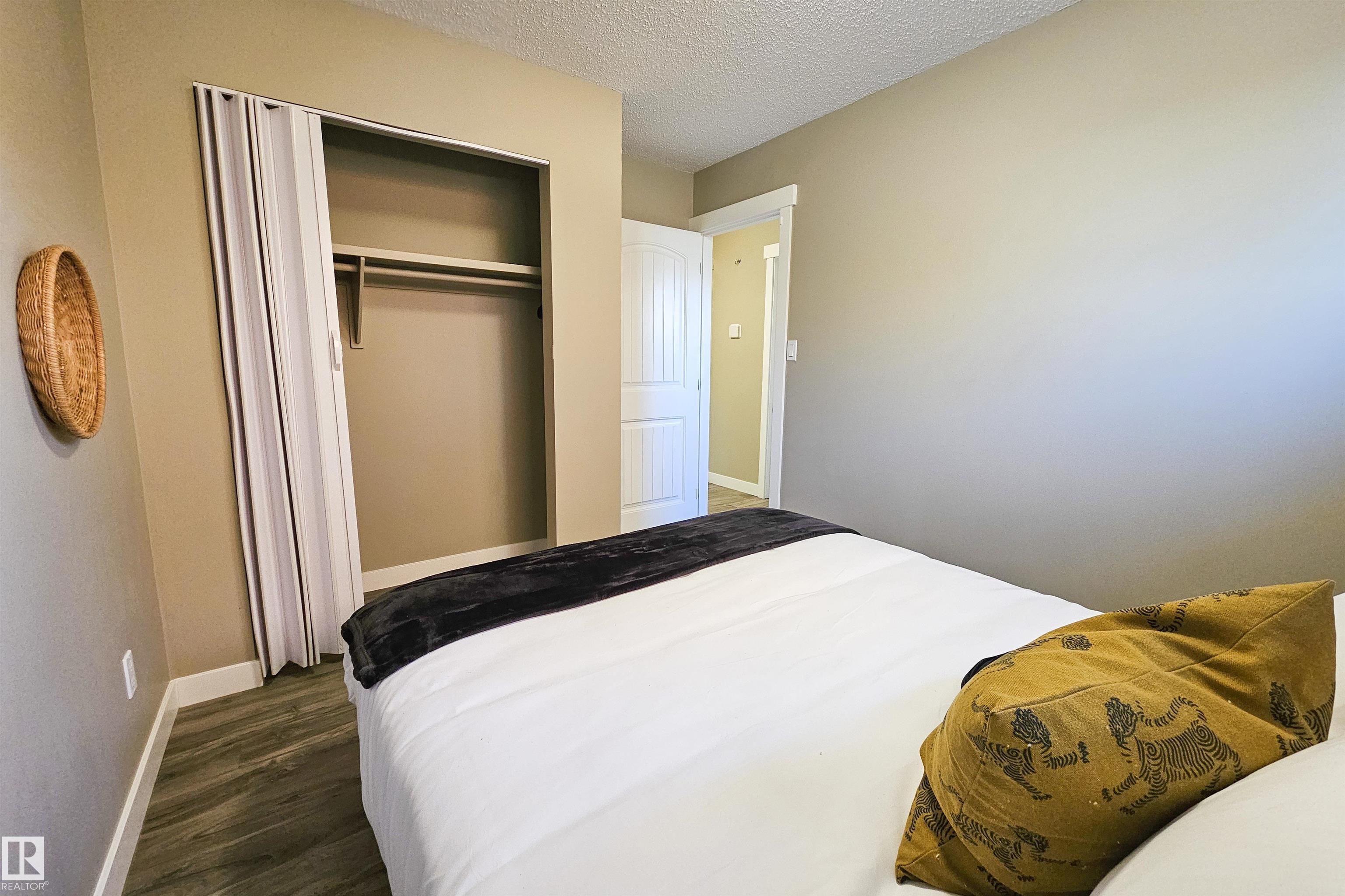 Photo 19 at 4203 83 Street NW, Tweddle Place, Edmonton