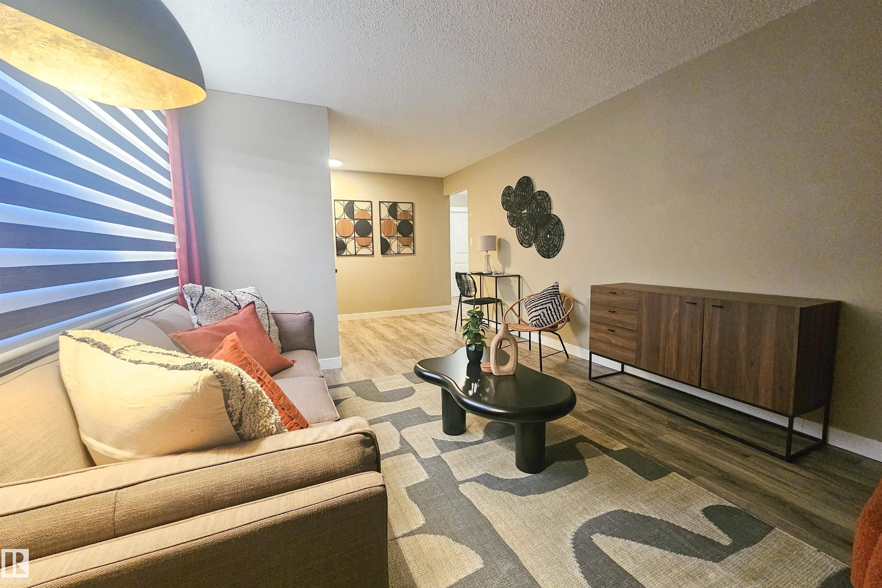 Photo 7 at 4203 83 Street NW, Tweddle Place, Edmonton