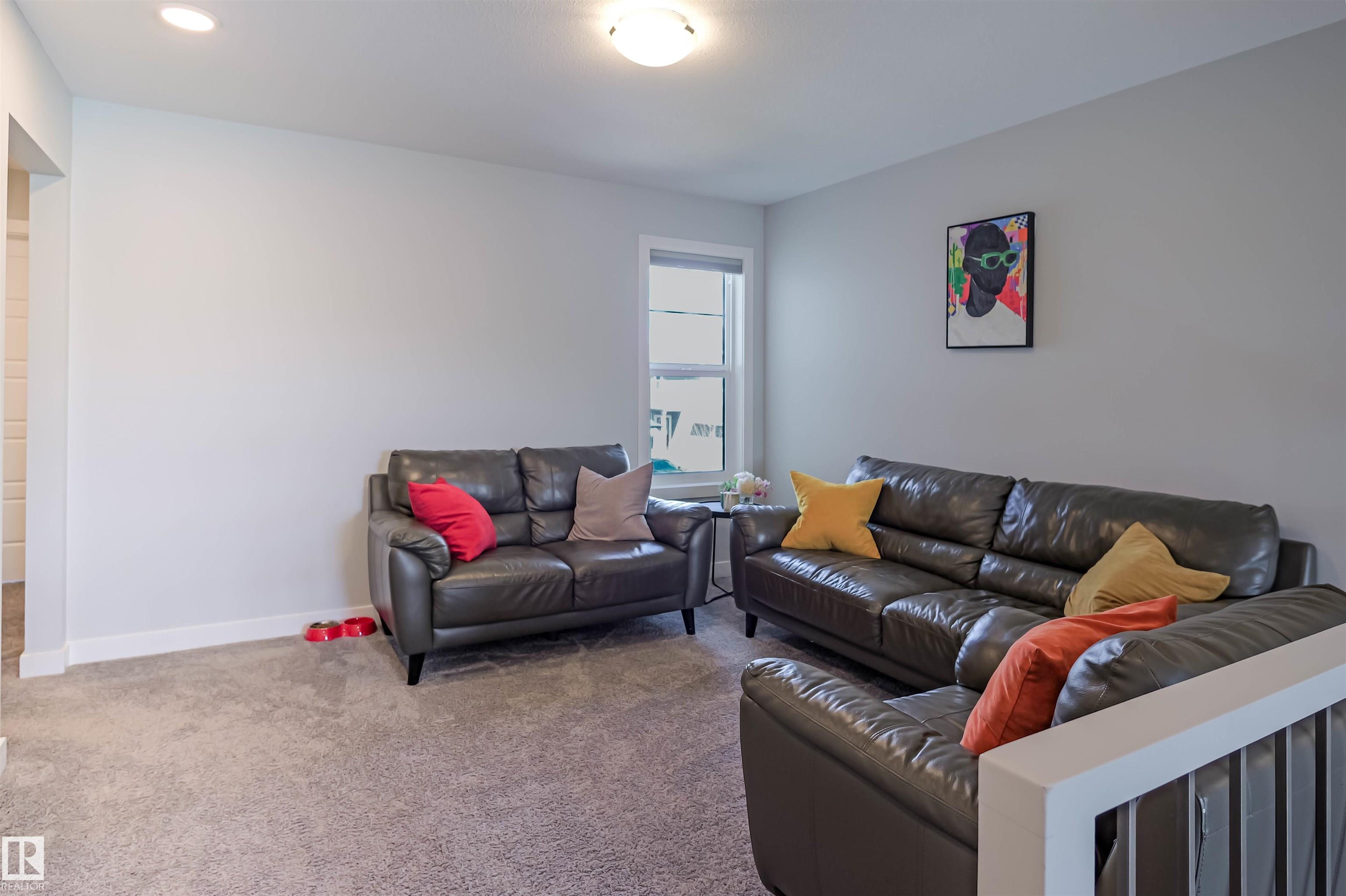 Photo 15 at 111 Kingsbury Circle, Kenton, Spruce Grove