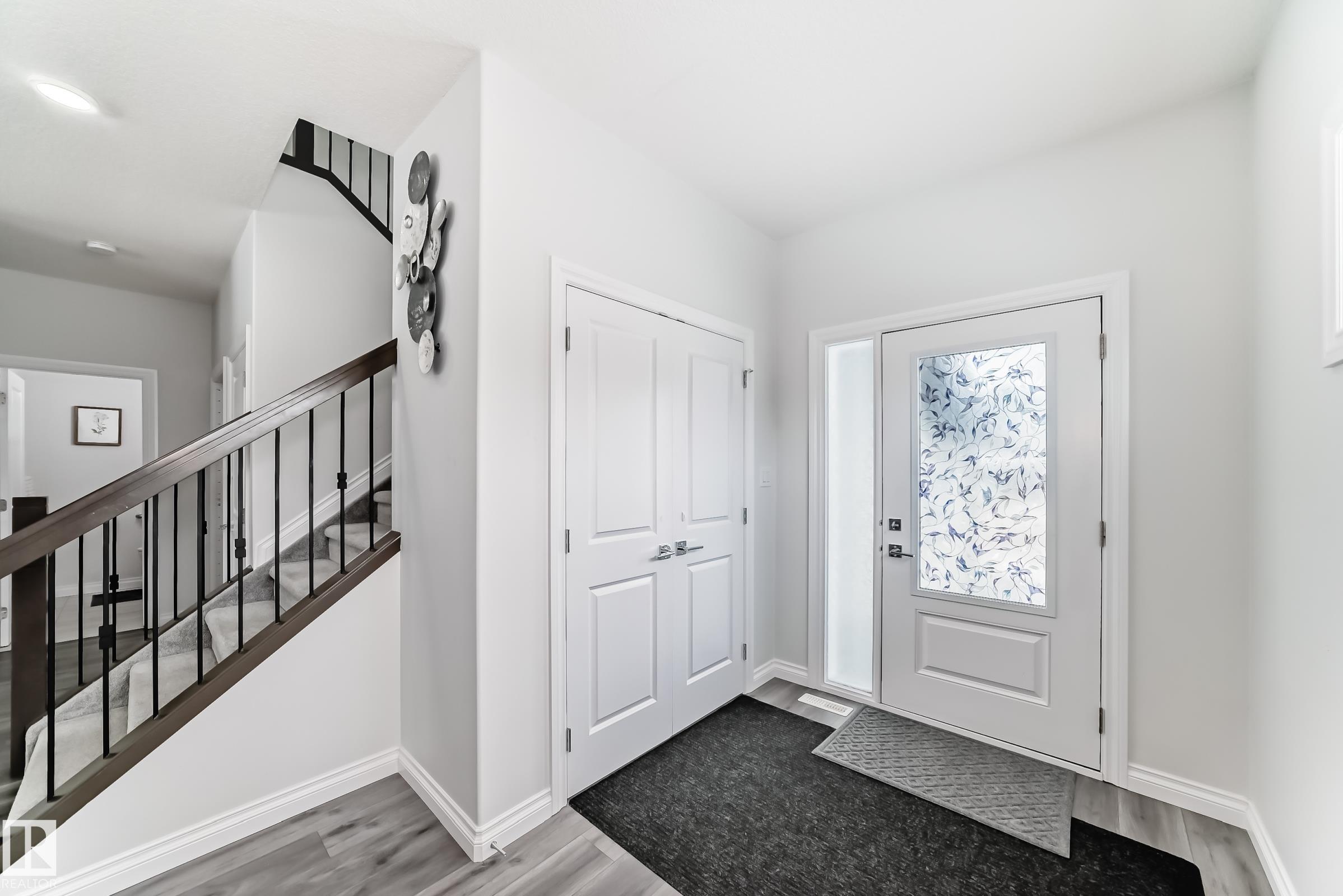 Picture for 7035 CHIVERS LO SW