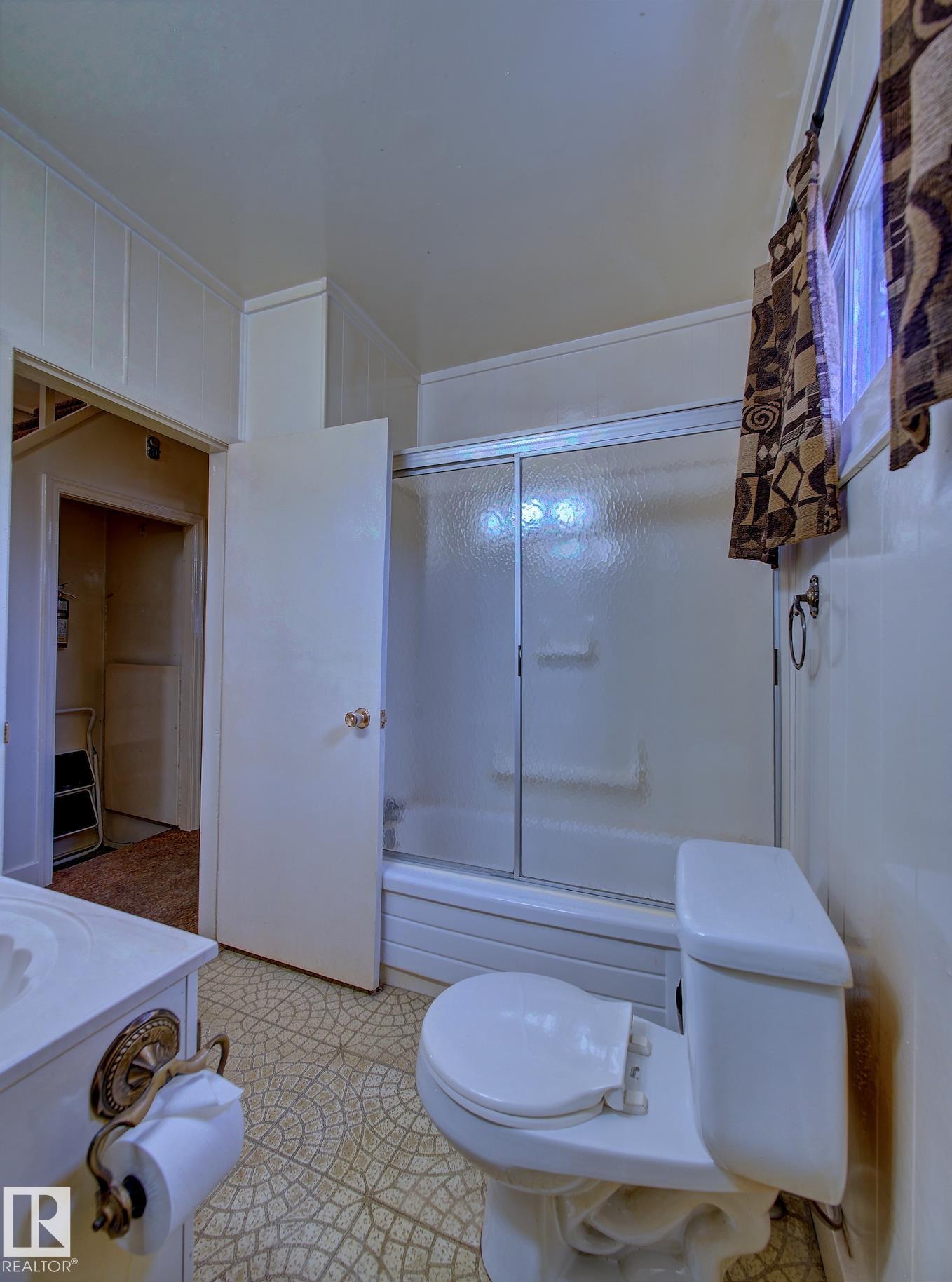 Photo 13 at 9533 77 Avenue NW, Ritchie, Edmonton