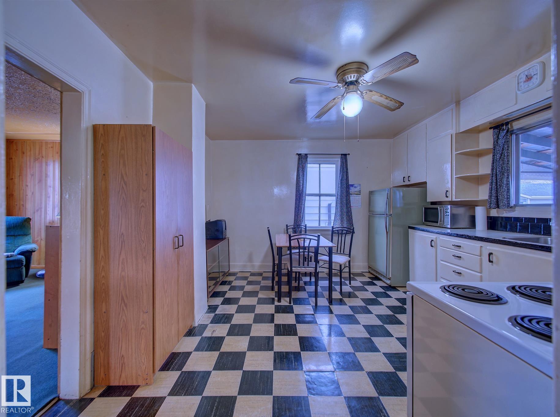 Photo 7 at 9533 77 Avenue NW, Ritchie, Edmonton