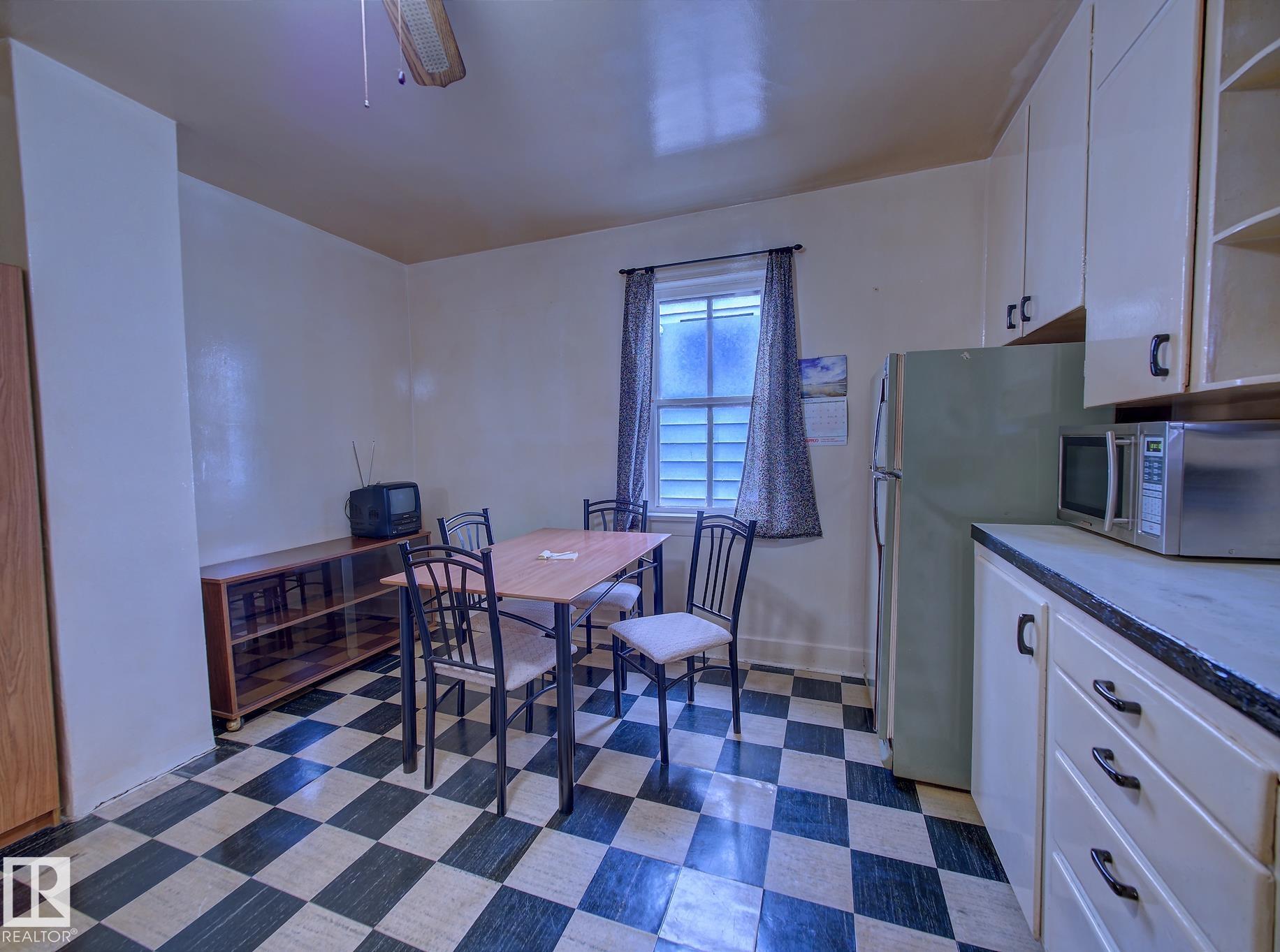 Photo 9 at 9533 77 Avenue NW, Ritchie, Edmonton