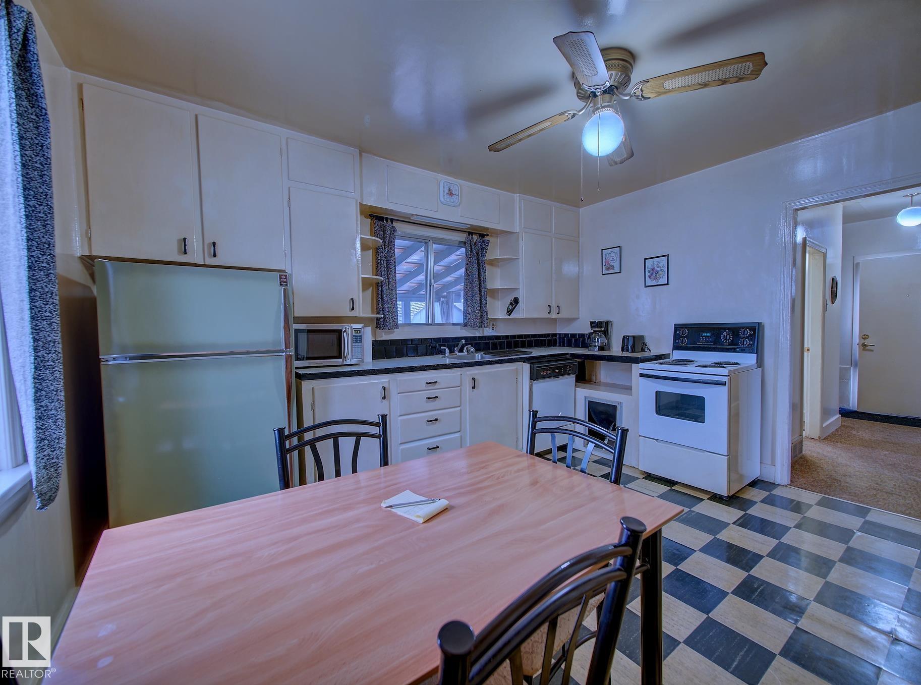 Photo 10 at 9533 77 Avenue NW, Ritchie, Edmonton