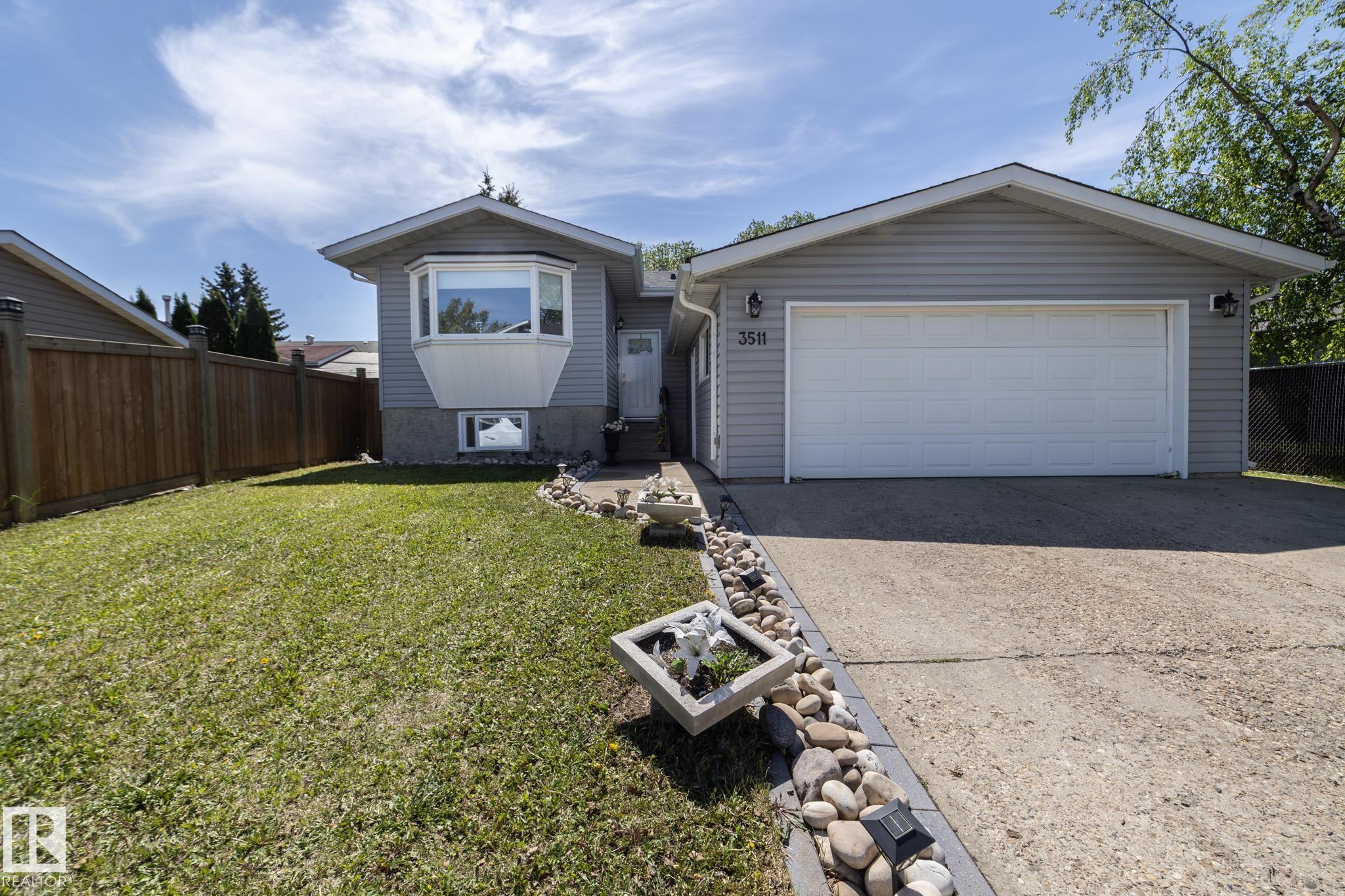 3511 33 Avenue NW, Bisset, Edmonton