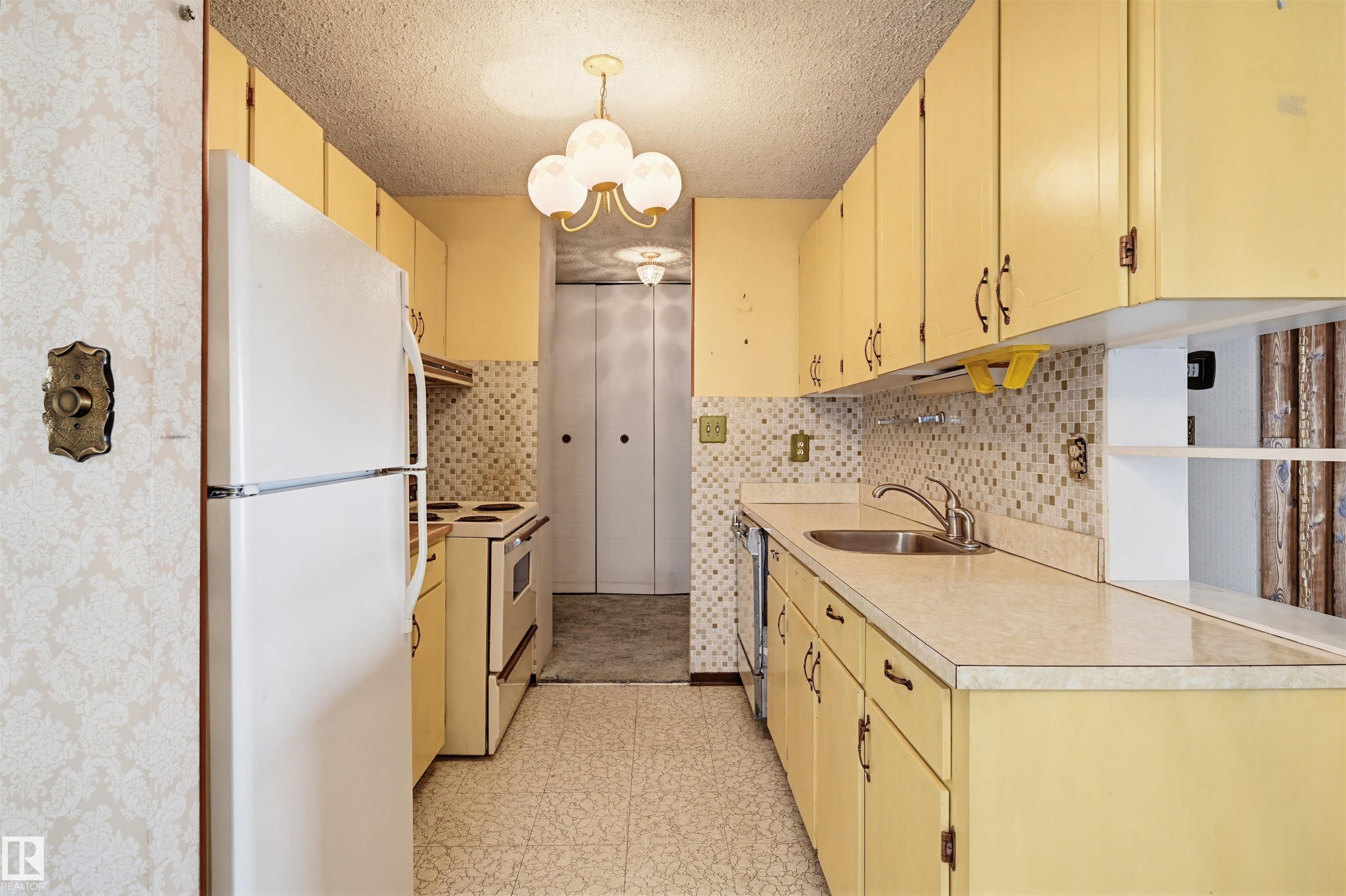 Photo 13 at 701 - 10135 116 Street NW, Wîhkwêntôwin, Edmonton