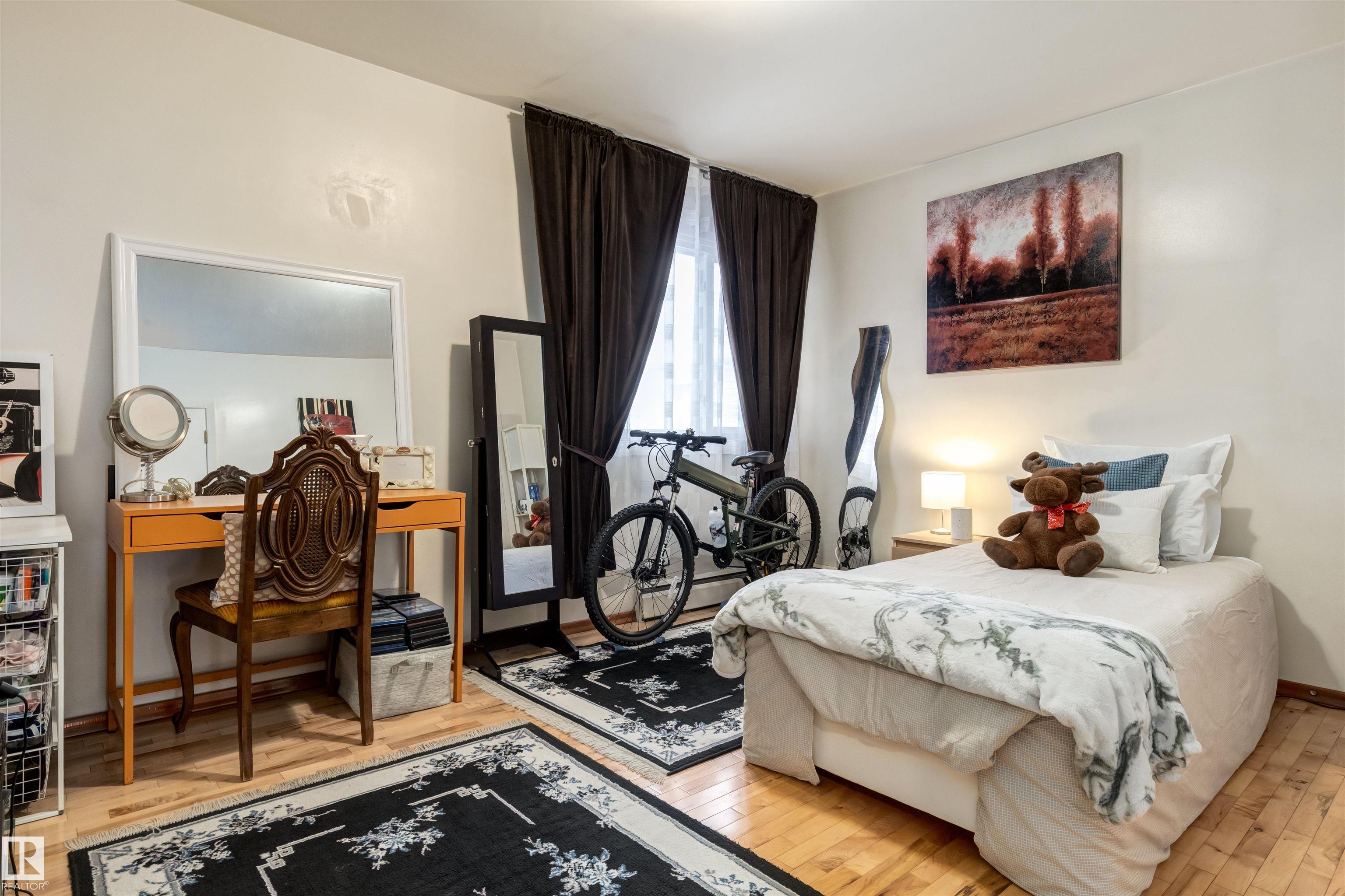 Photo 14 at 33 - 10230 122 Street NW, Wîhkwêntôwin, Edmonton