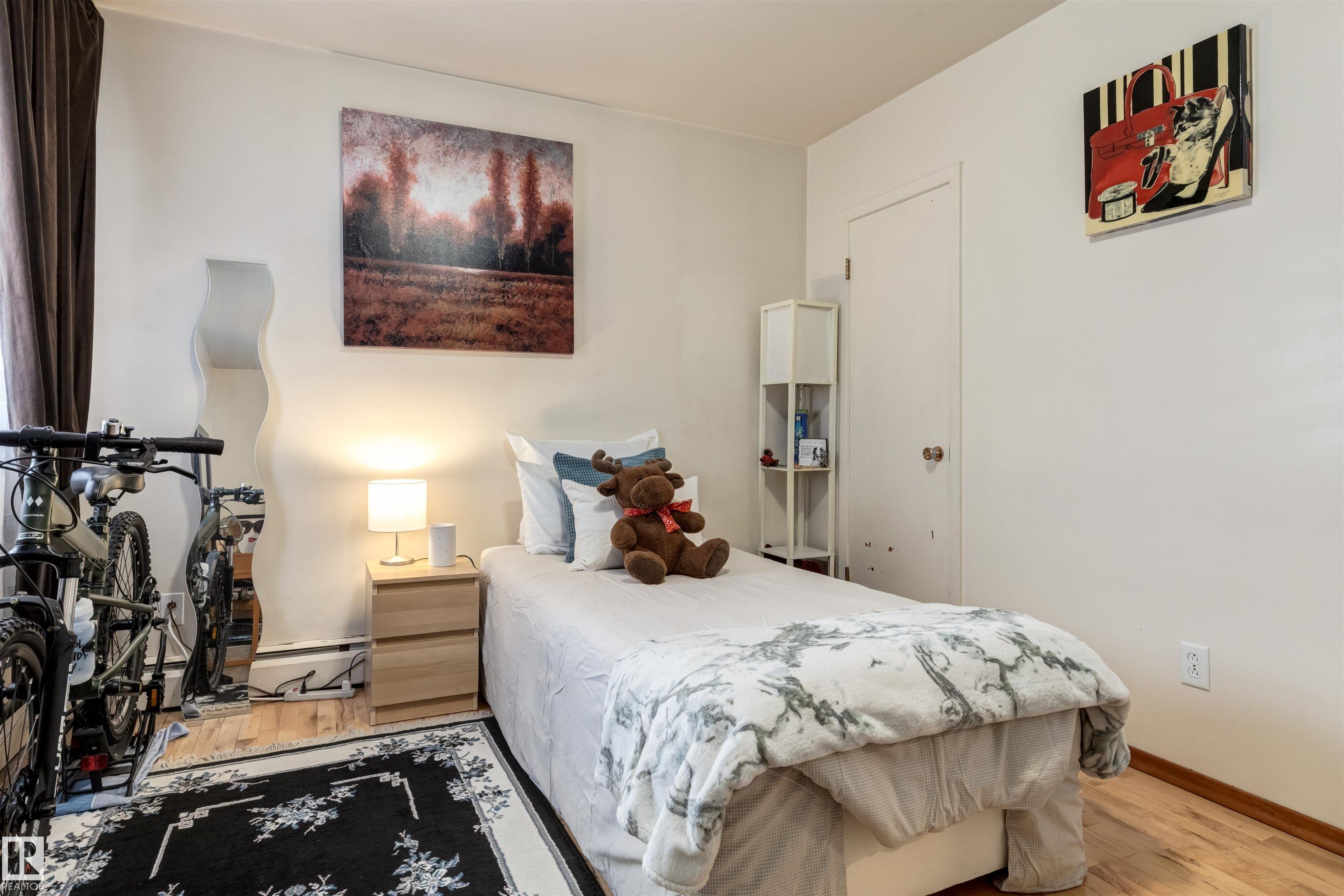 Photo 15 at 33 - 10230 122 Street NW, Wîhkwêntôwin, Edmonton