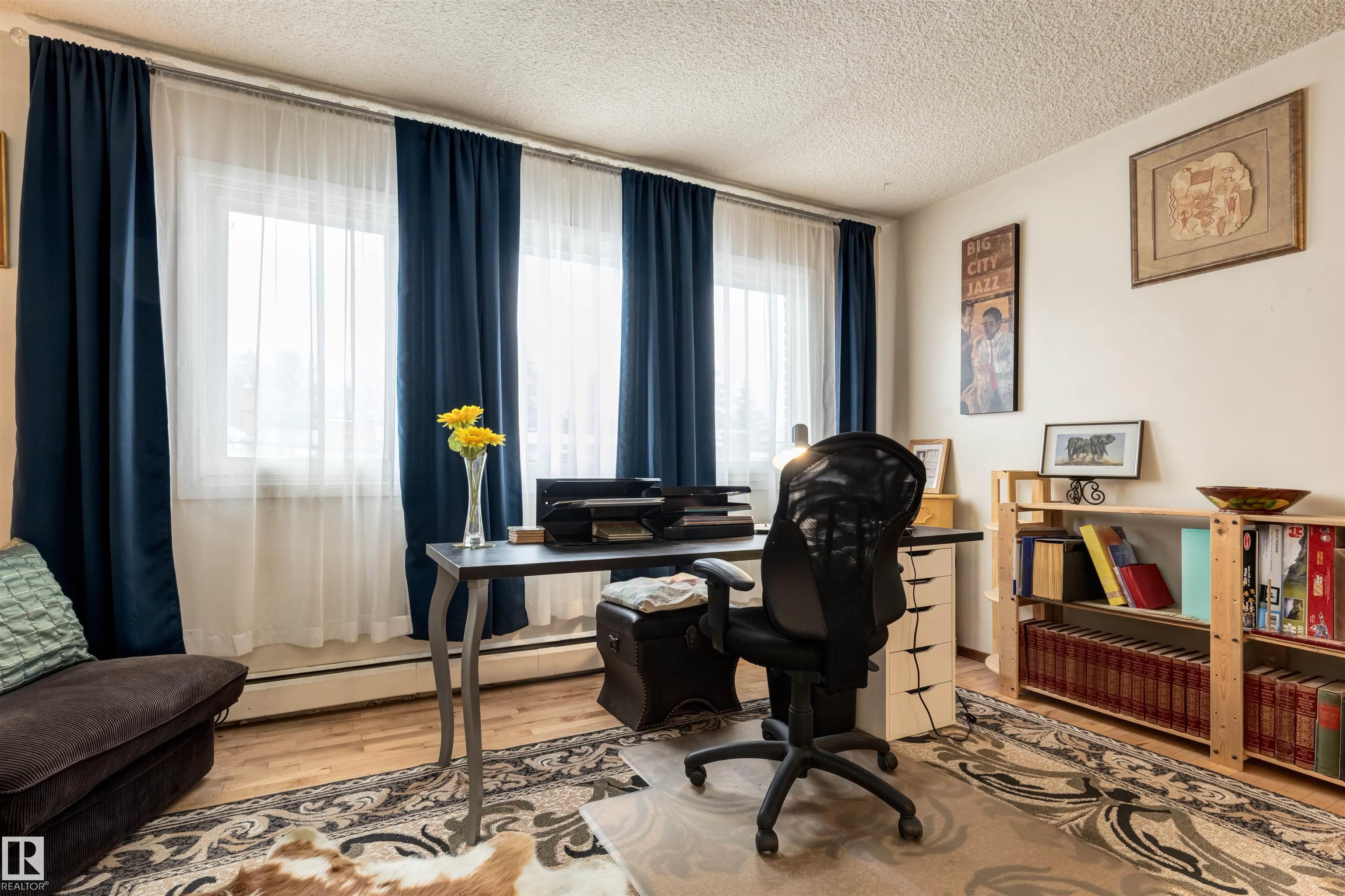 Photo 7 at 33 - 10230 122 Street NW, Wîhkwêntôwin, Edmonton