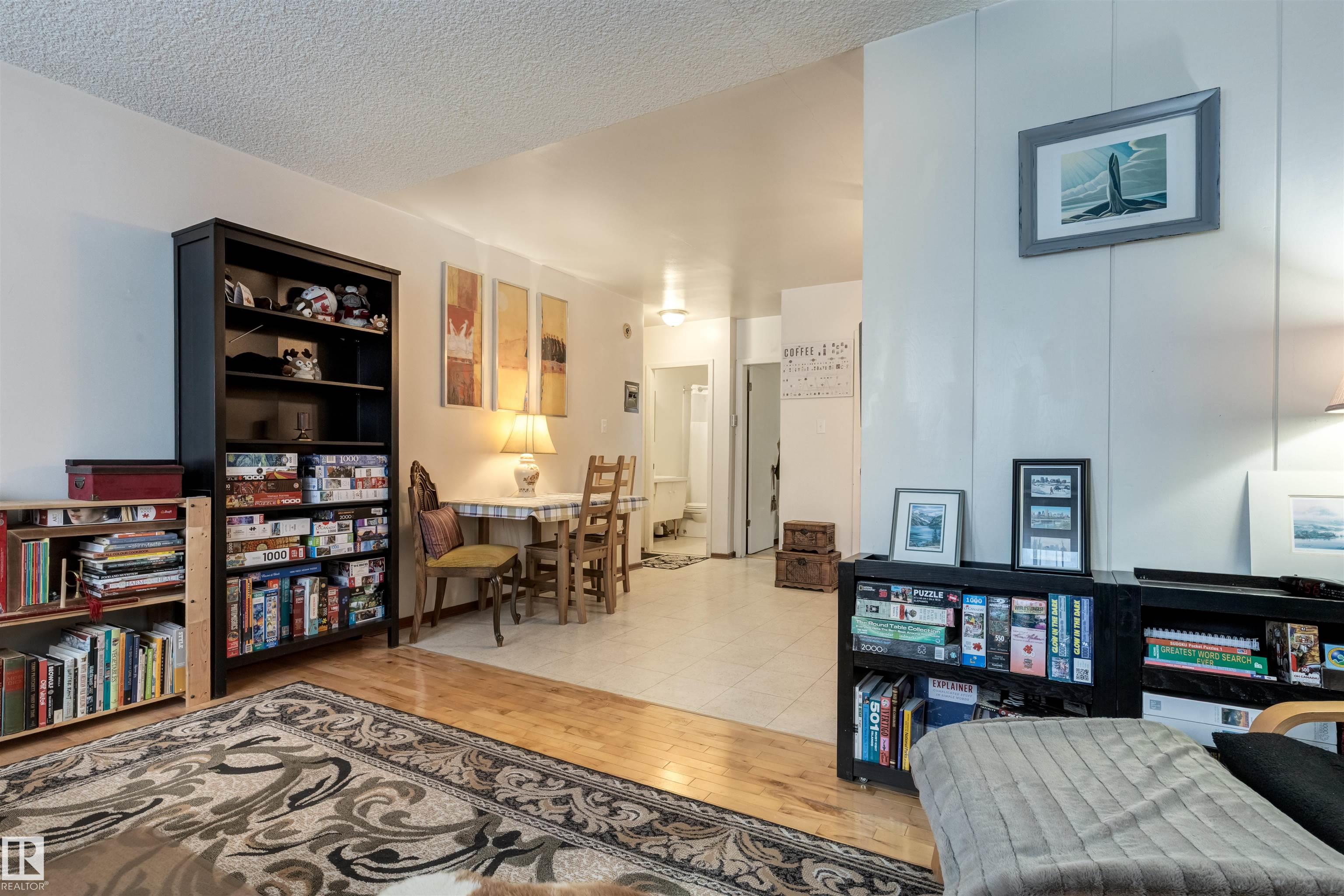 Photo 8 at 33 - 10230 122 Street NW, Wîhkwêntôwin, Edmonton