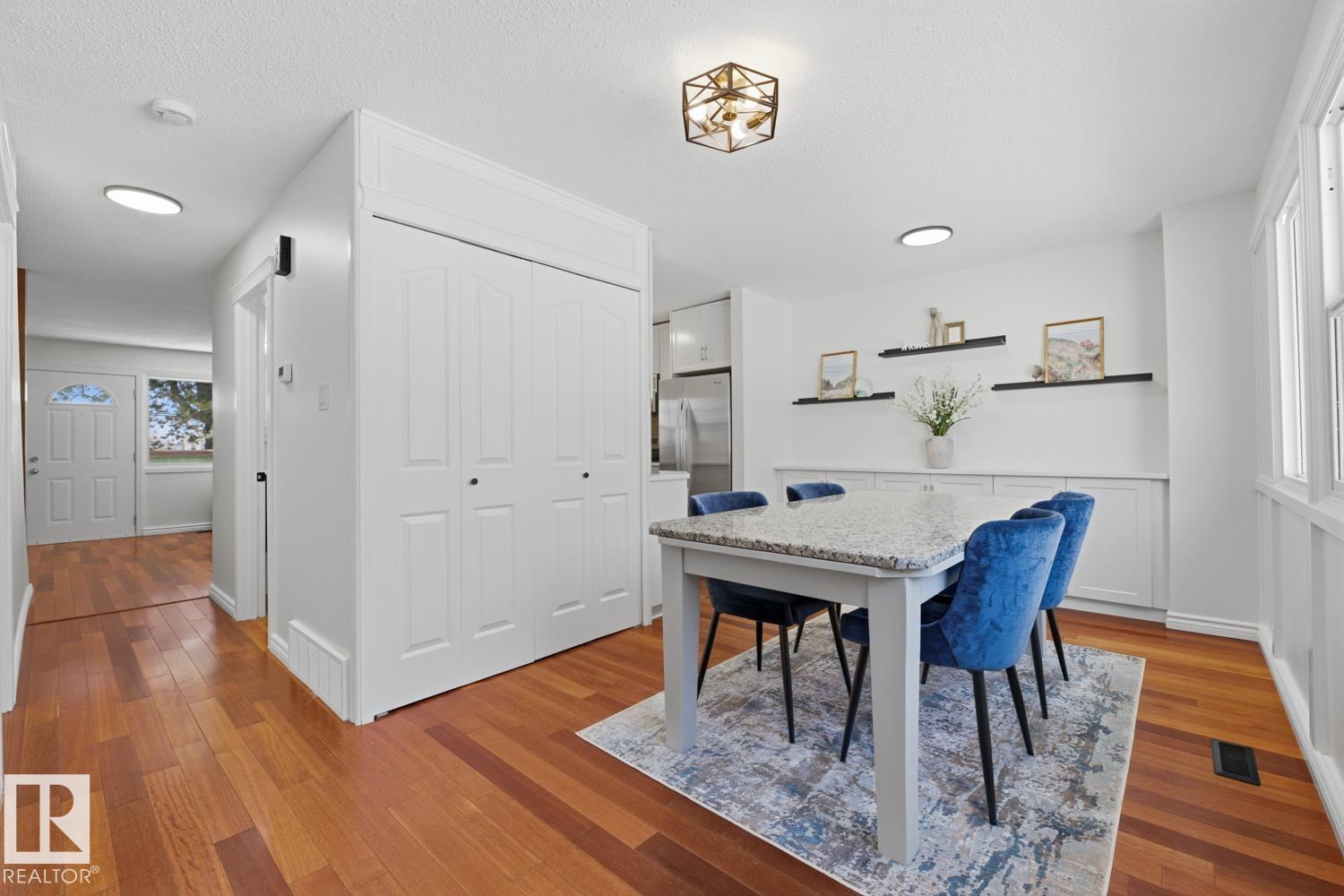 413 Village On The Green green NW, York, Edmonton