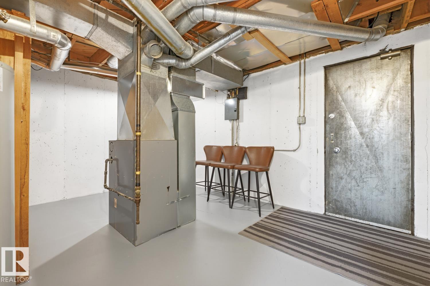 Photo 31 at 413 Village On The Green green NW, York, Edmonton