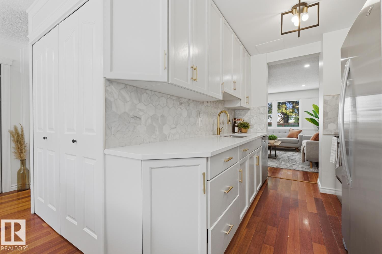 Photo 7 at 413 Village On The Green green NW, York, Edmonton