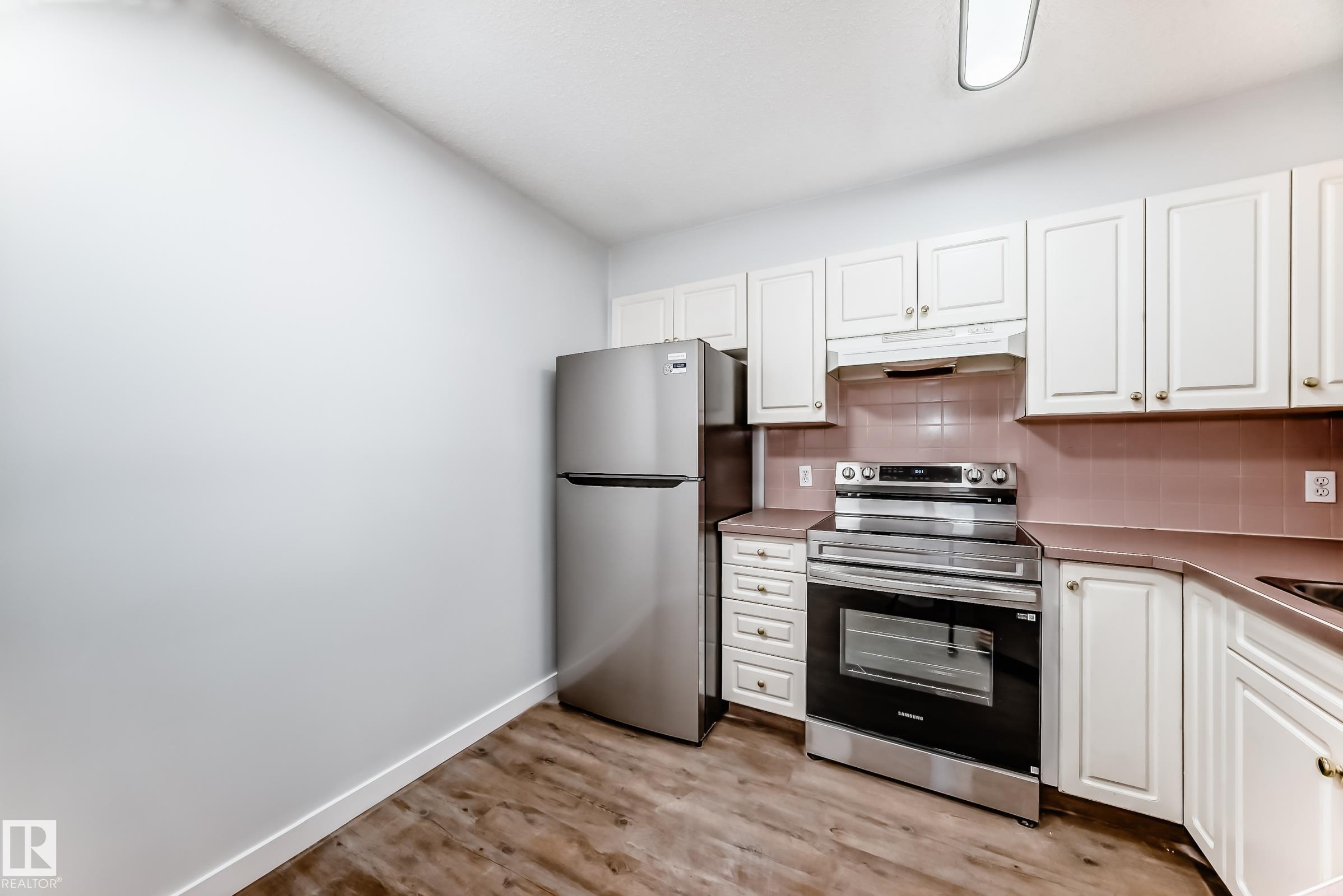 Photo 16 at 112 - 11716 100 Avenue NW, Wîhkwêntôwin, Edmonton