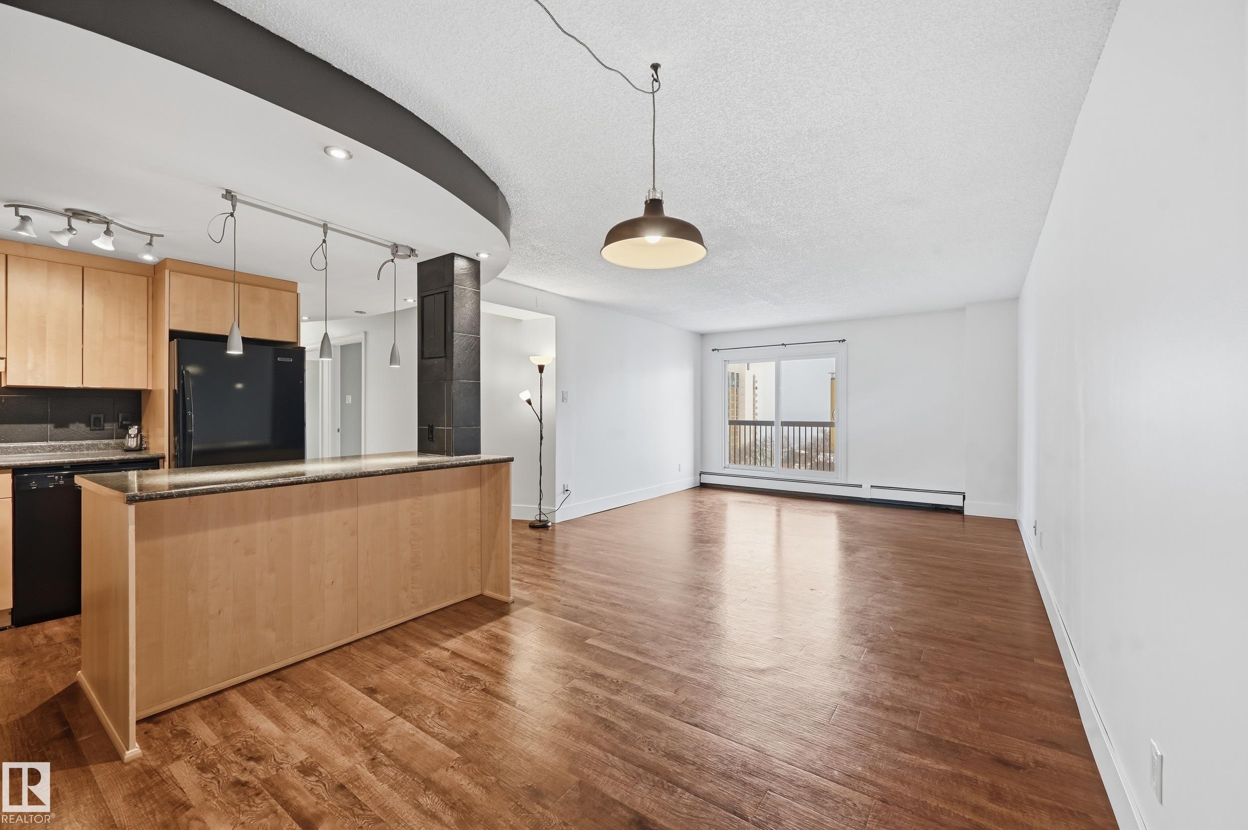 Photo 6 at 1003 - 9929 113 Street NW, Wîhkwêntôwin, Edmonton