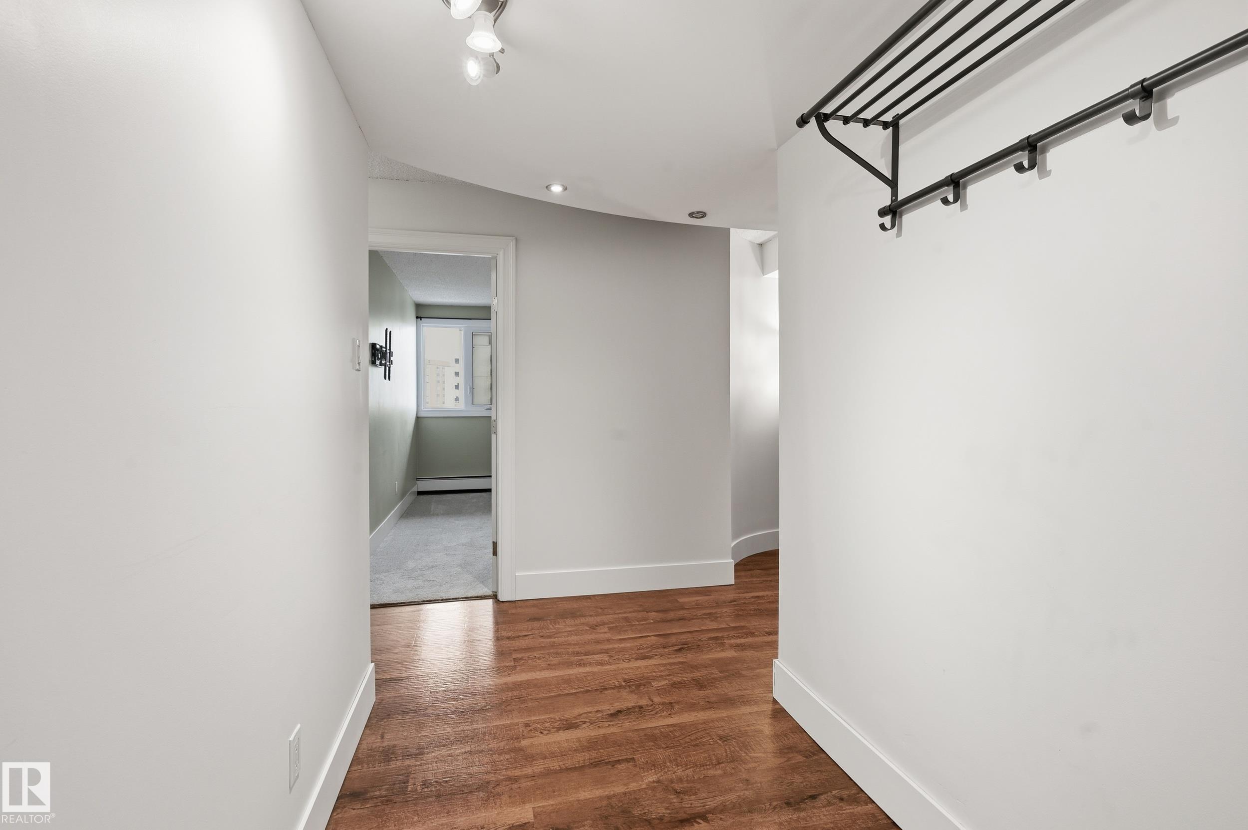 Photo 9 at 1003 - 9929 113 Street NW, Wîhkwêntôwin, Edmonton