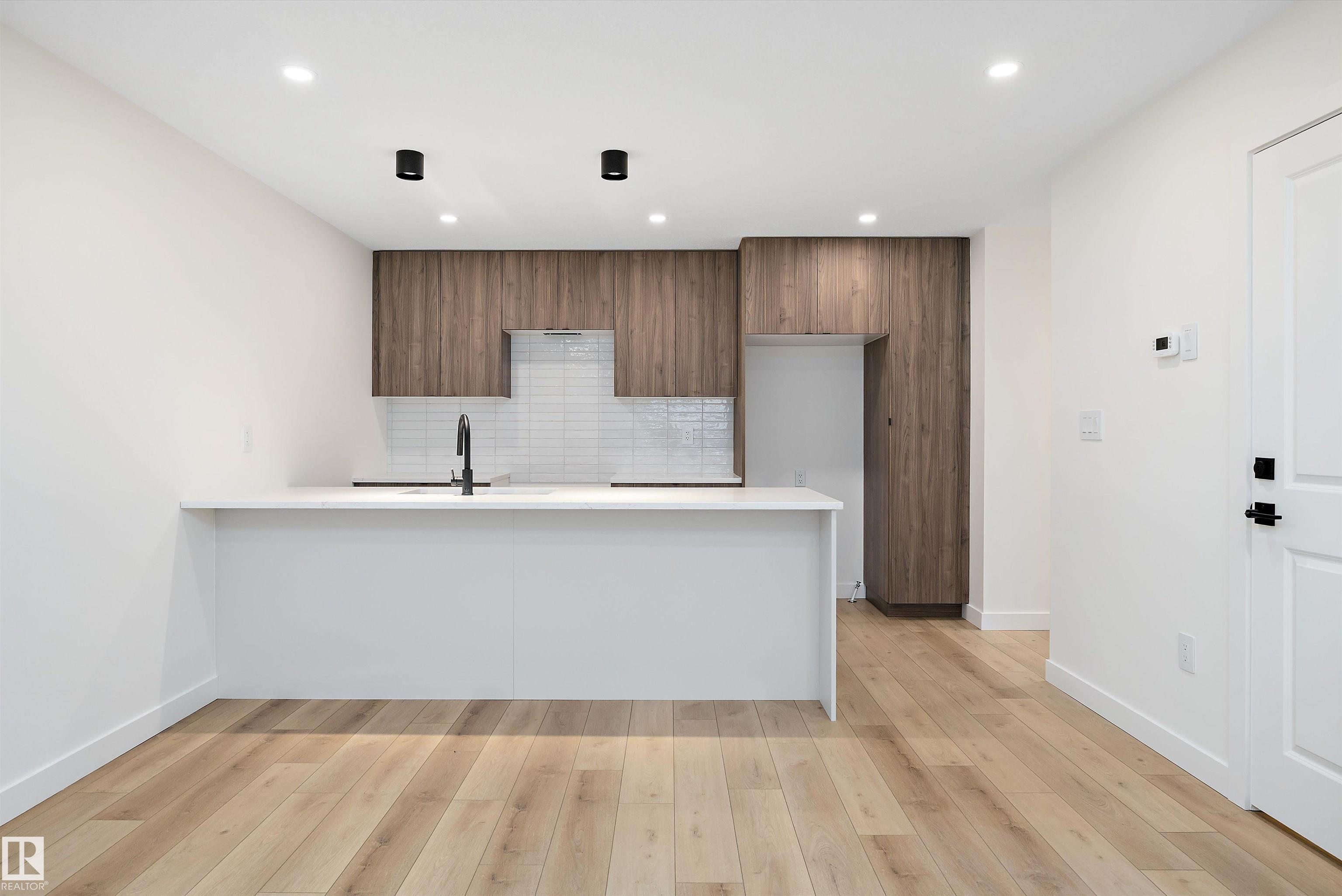 Photo 34 at 11918 93 Street NW, Alberta Avenue, Edmonton