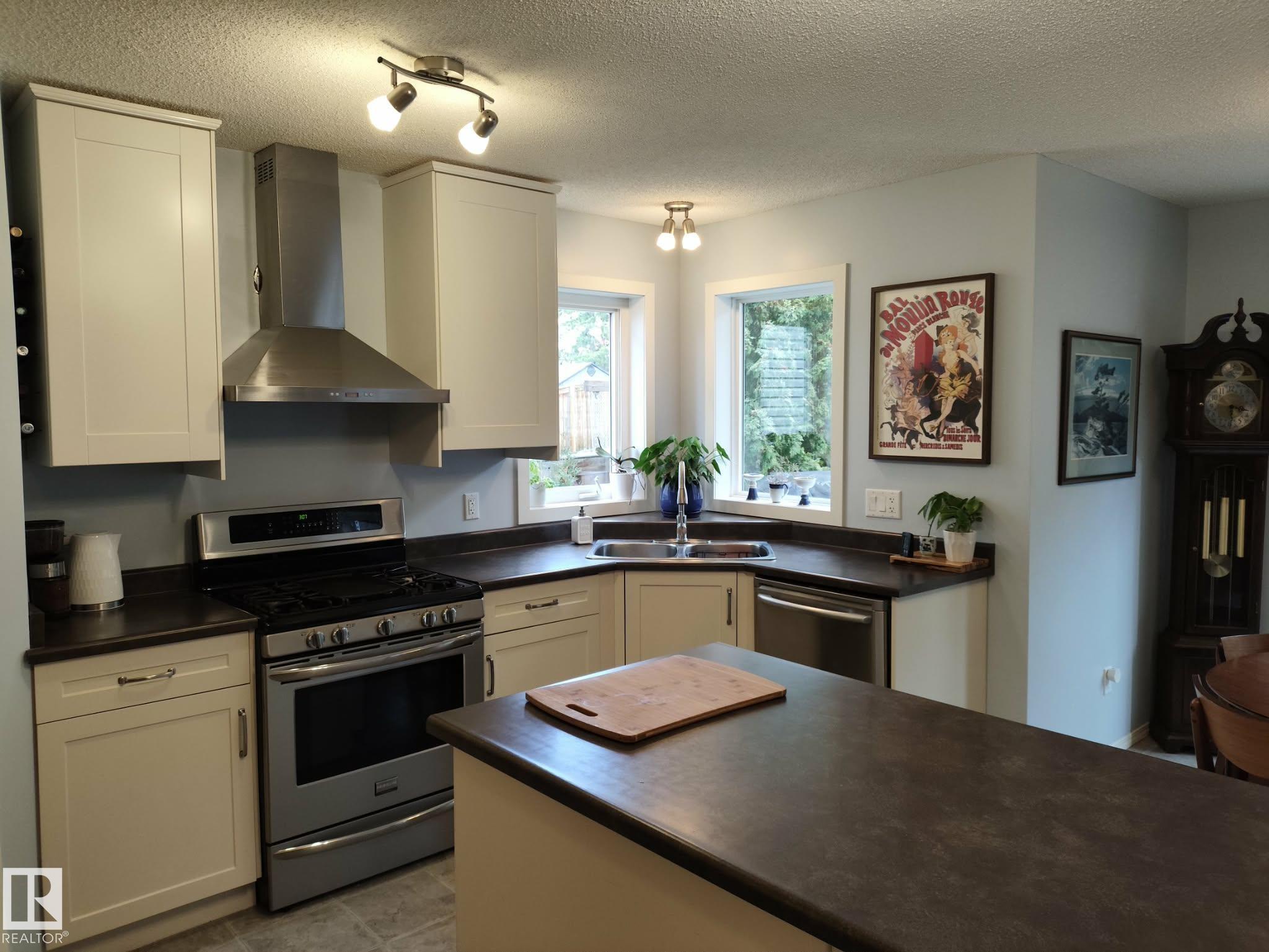 Photo 19 at 59 Rue Monette, Montalet, Beaumont