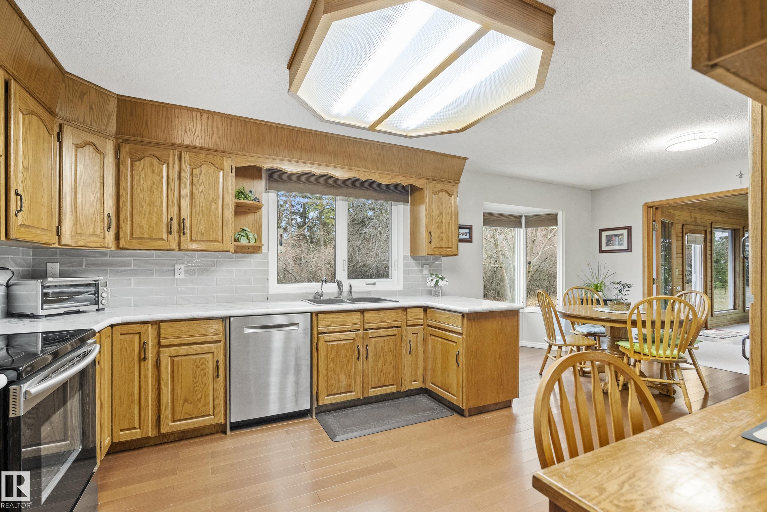 Photo 10 at 52308 Rge Road 225, Hillsdale, Rural Strathcona County