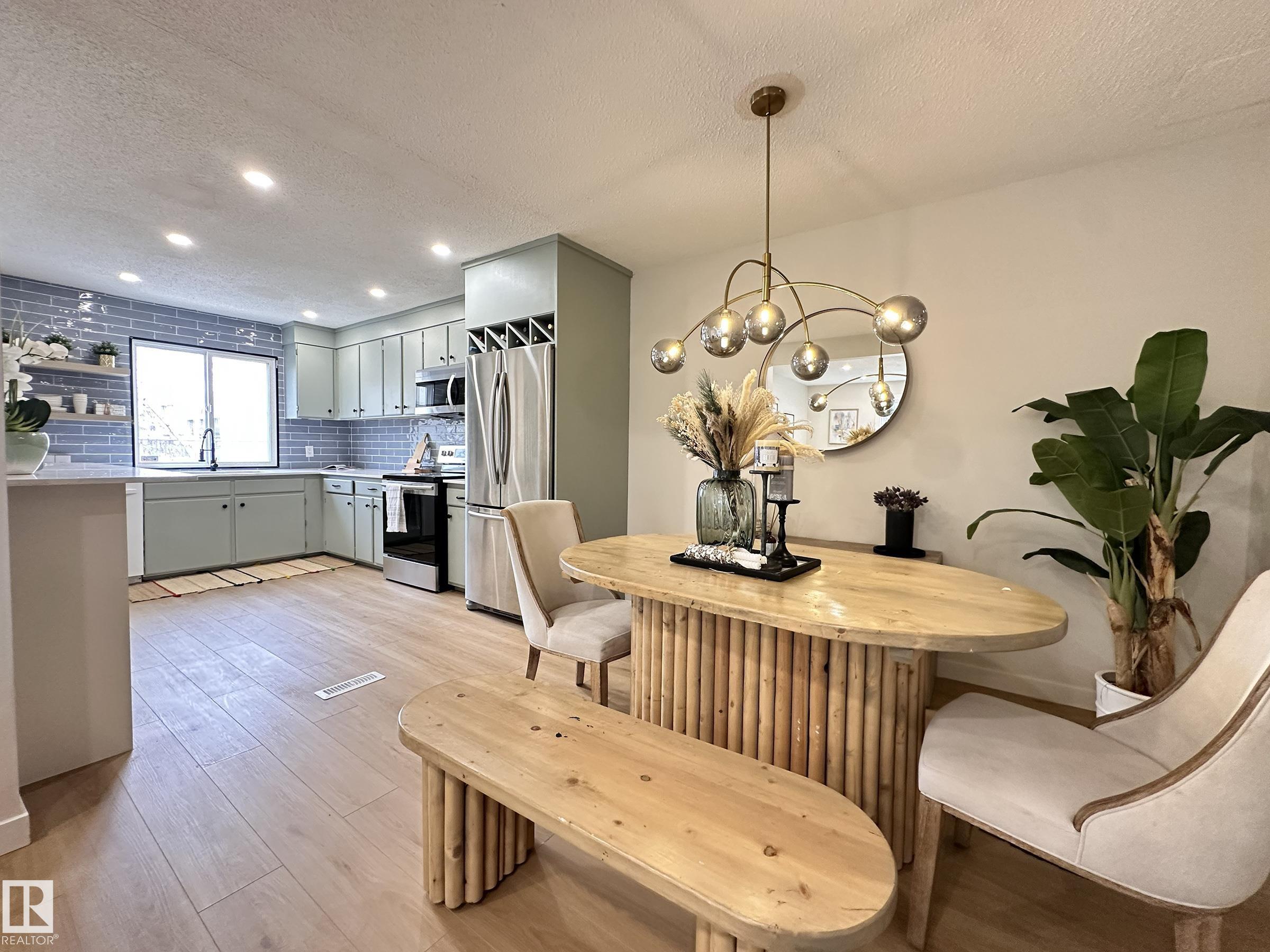 Photo 11 at 839 Erin Place NW, Thorncliffe, Edmonton