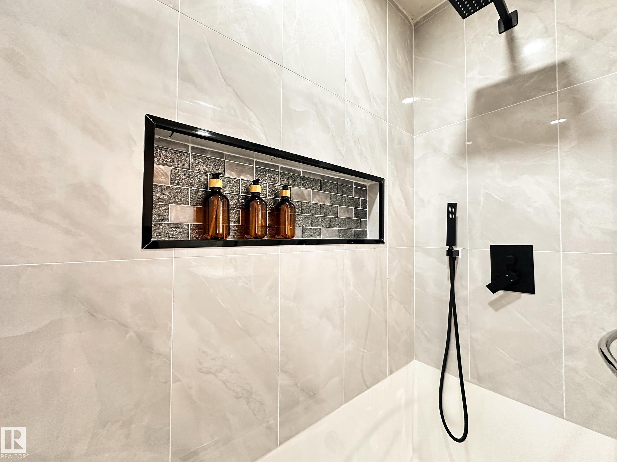 Photo 28 at 839 Erin Place NW, Thorncliffe, Edmonton