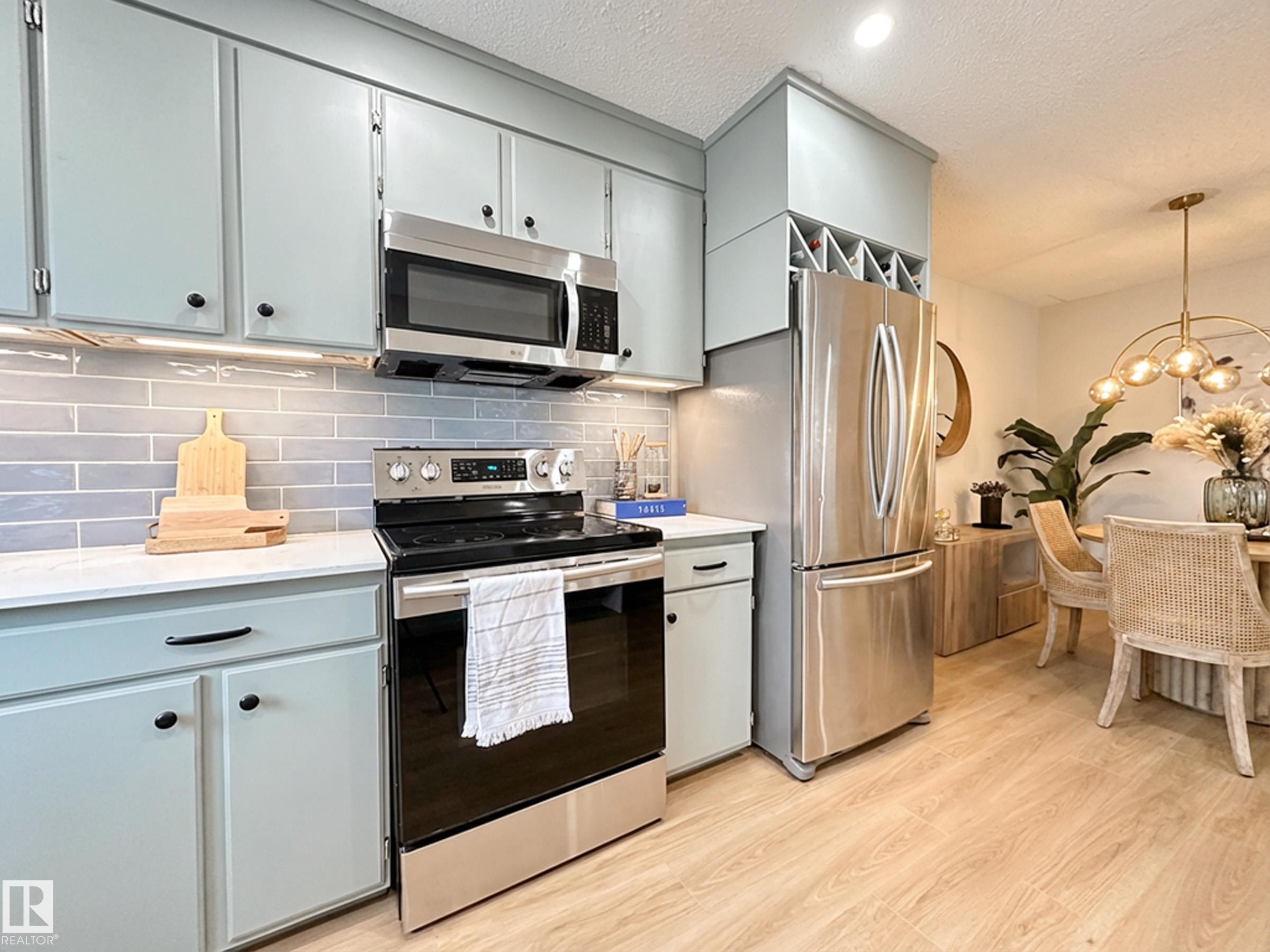 Photo 9 at 839 Erin Place NW, Thorncliffe, Edmonton