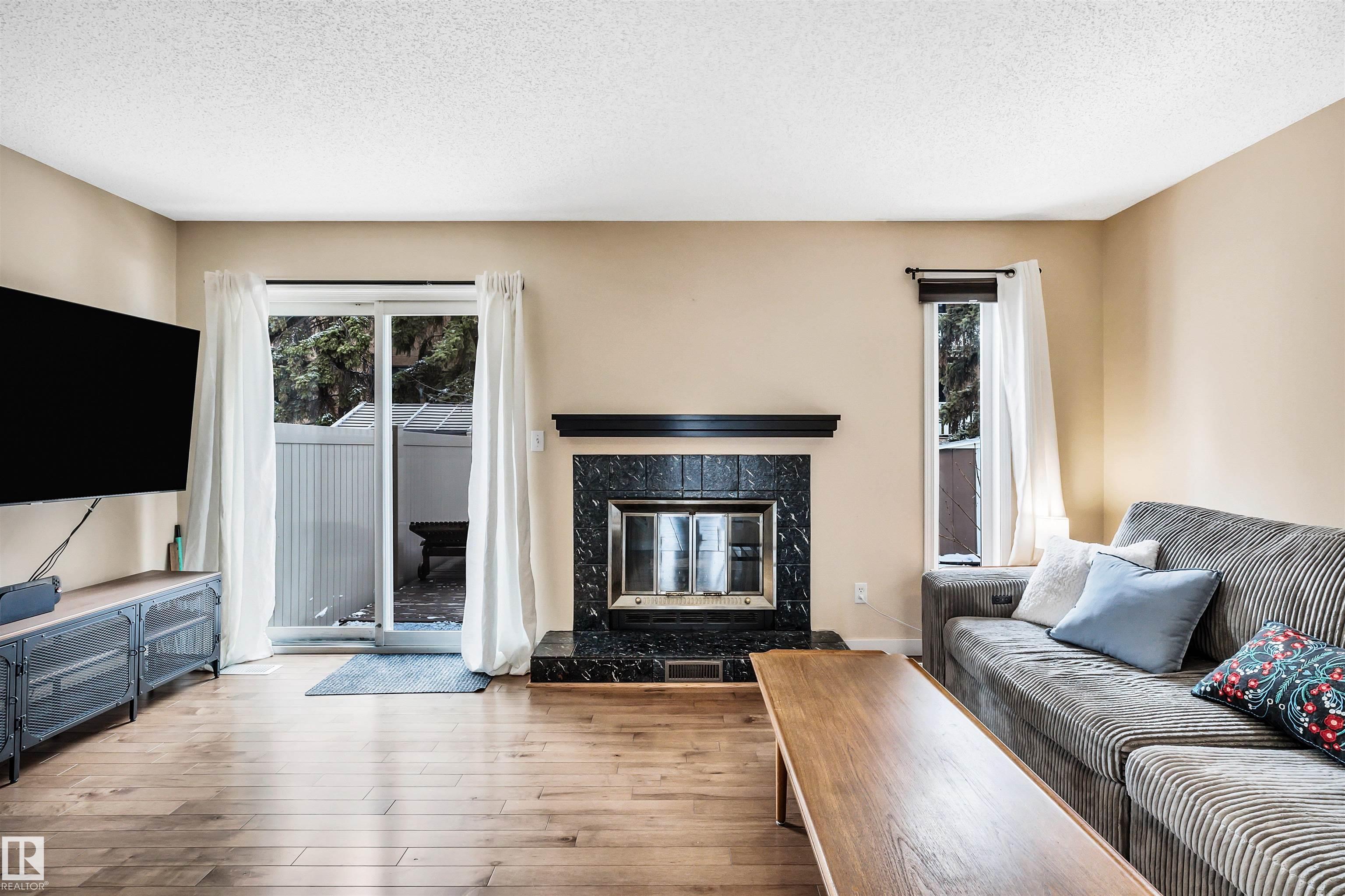 Photo 12 at 40 - 10205 158 Avenue NW, Beaumaris, Edmonton