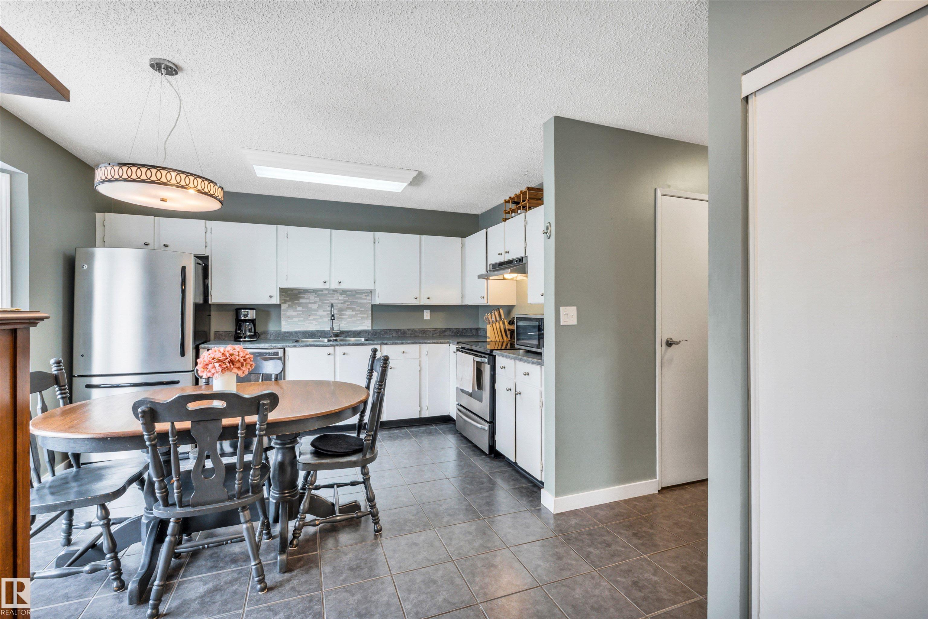 40 - 10205 158 Avenue NW, Beaumaris, Edmonton