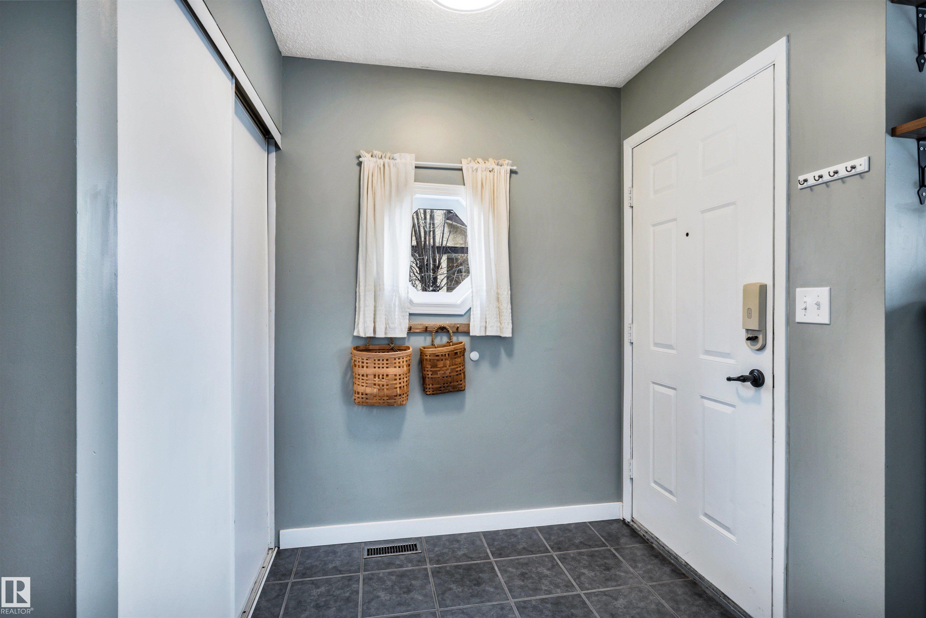 40 - 10205 158 Avenue NW, Beaumaris, Edmonton