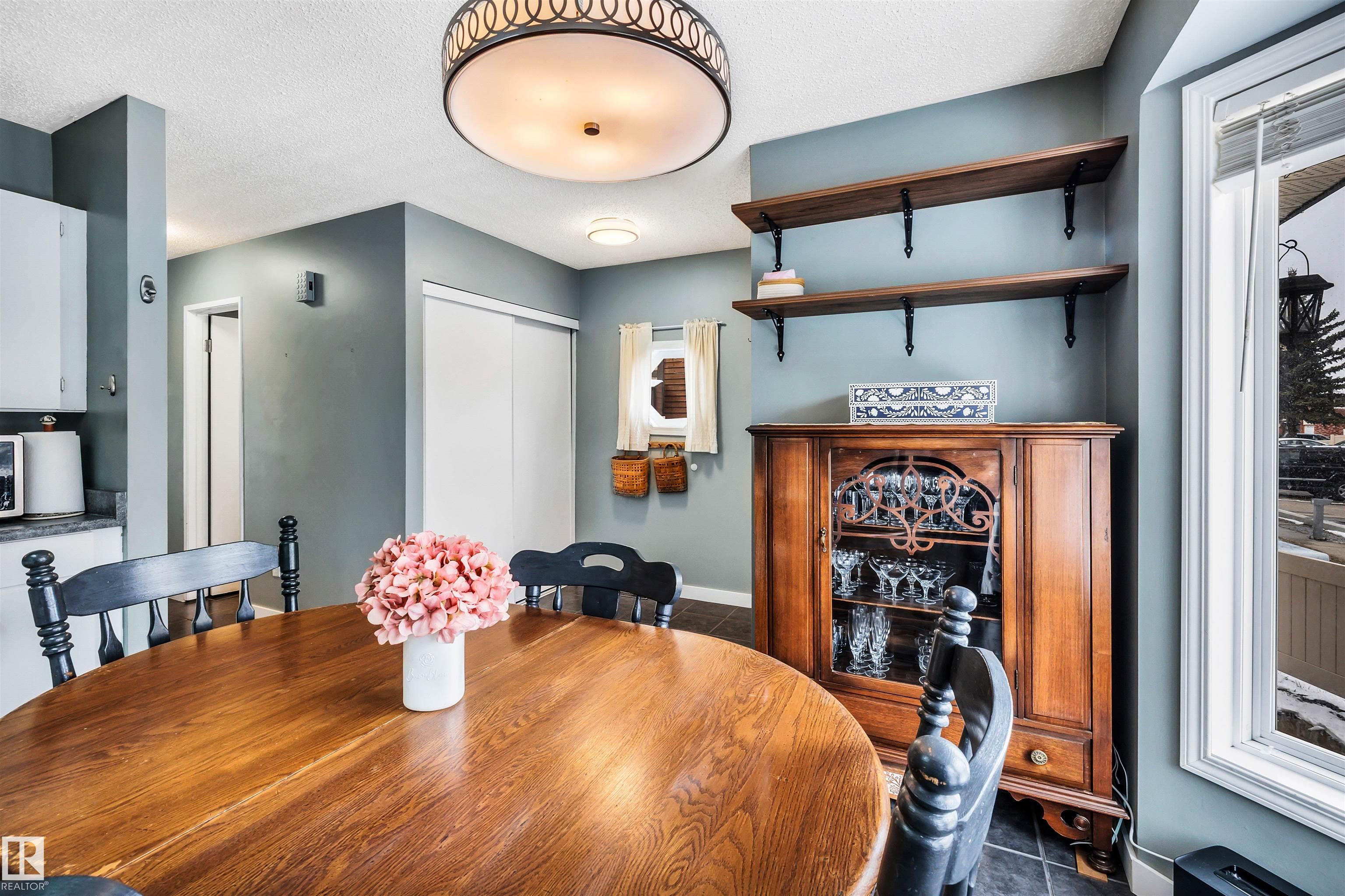 Photo 10 at 40 - 10205 158 Avenue NW, Beaumaris, Edmonton