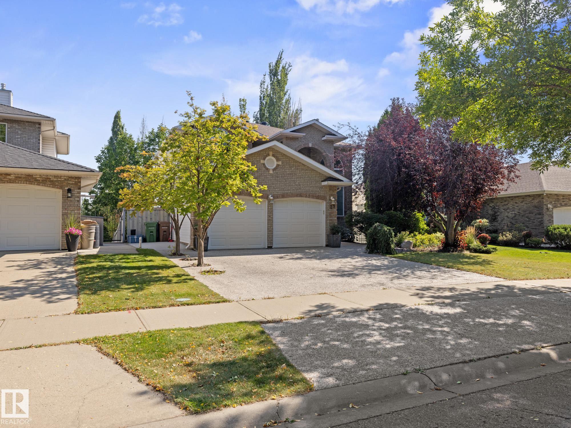 29 Oakdale Place, Oakmont, St. Albert