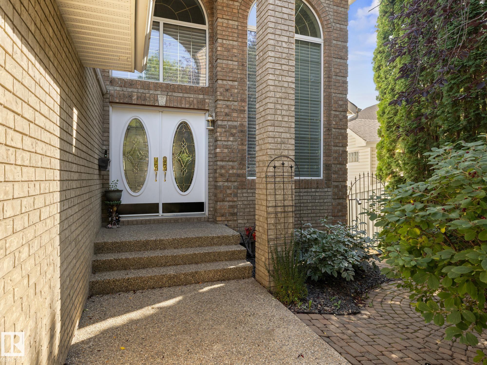 Photo 7 at 29 Oakdale Place, Oakmont, St. Albert