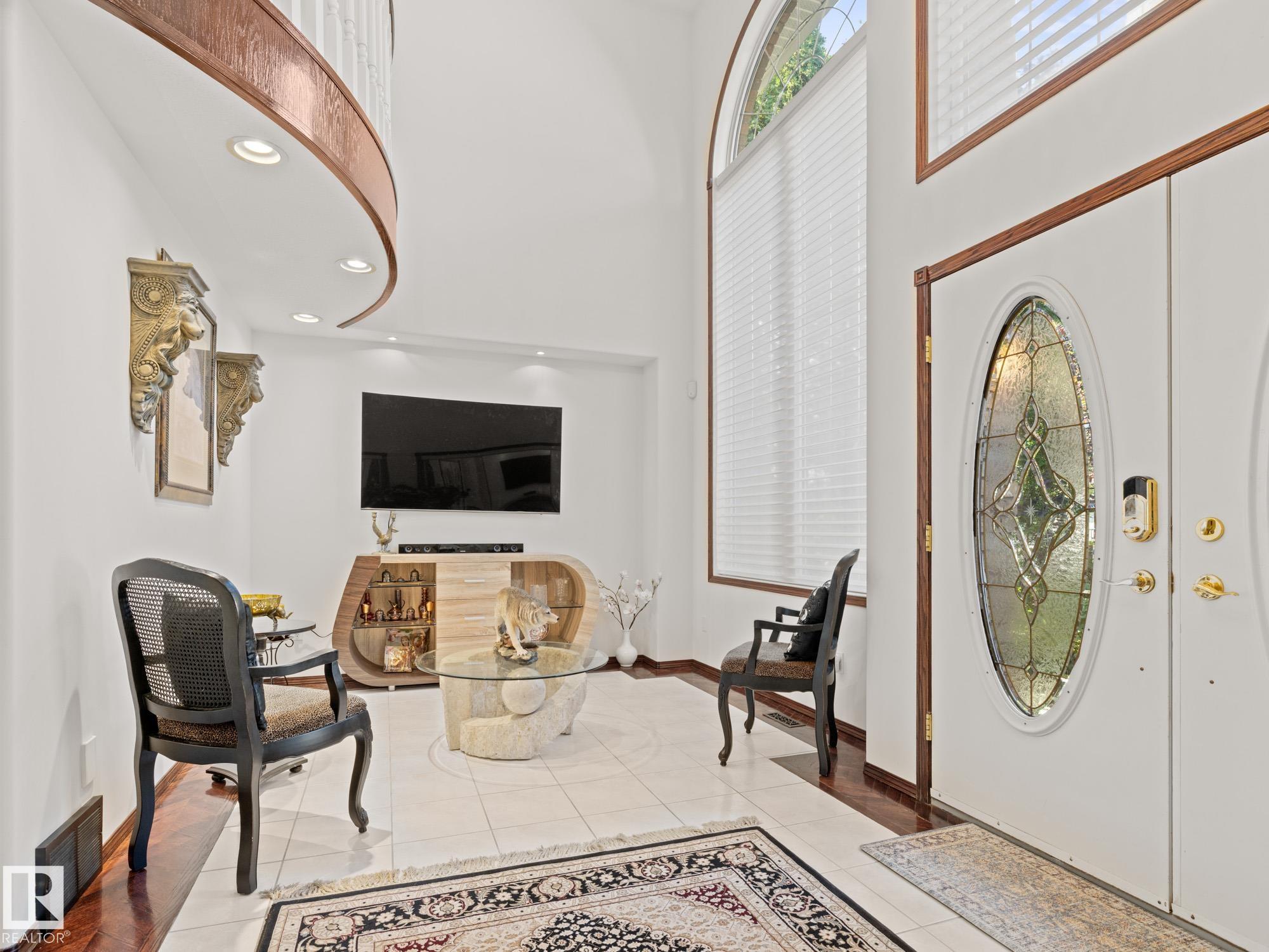 Photo 9 at 29 Oakdale Place, Oakmont, St. Albert