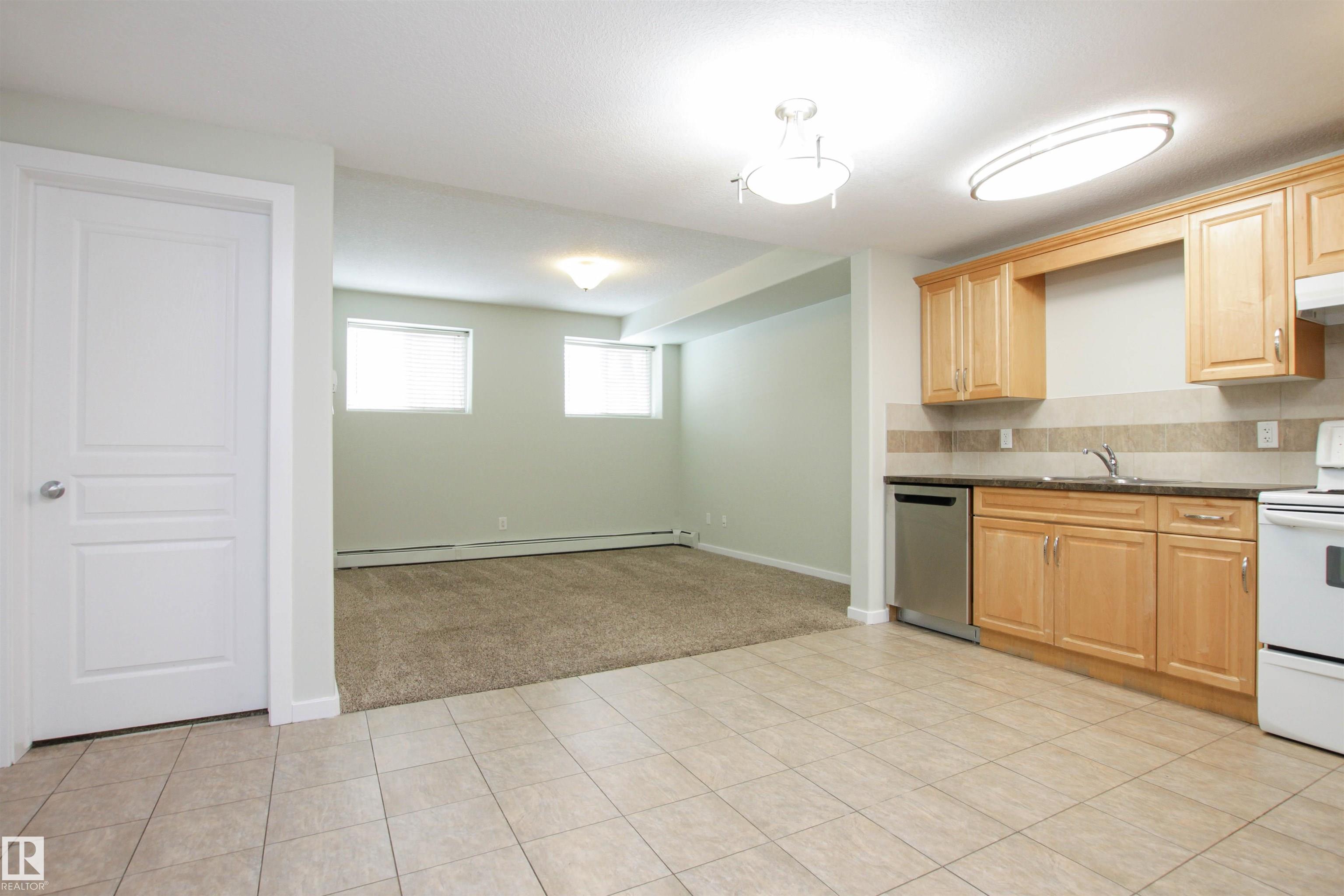 Photo 15 at 3 - 11827 105 Street NW, Westwood, Edmonton