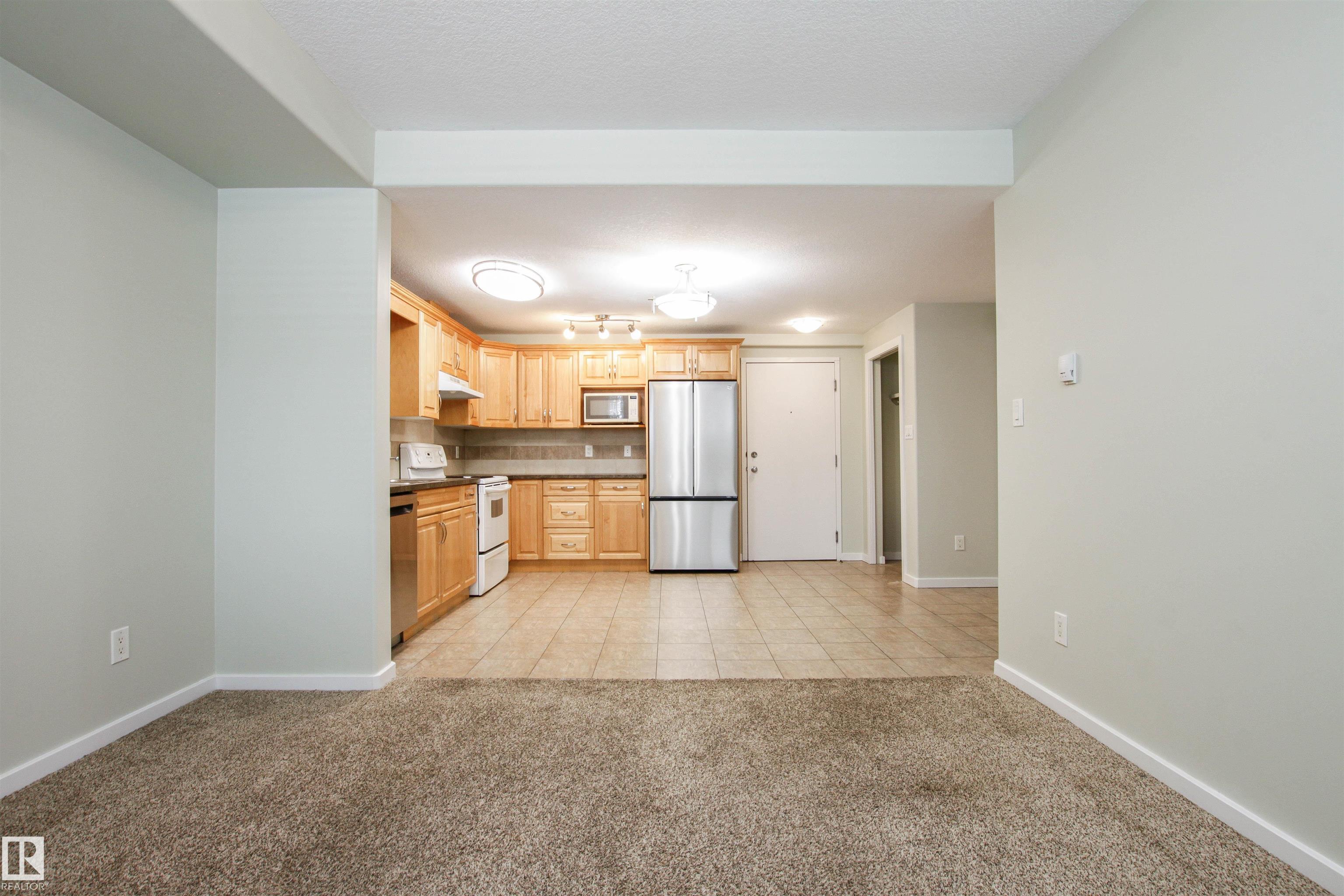 Photo 9 at 3 - 11827 105 Street NW, Westwood, Edmonton