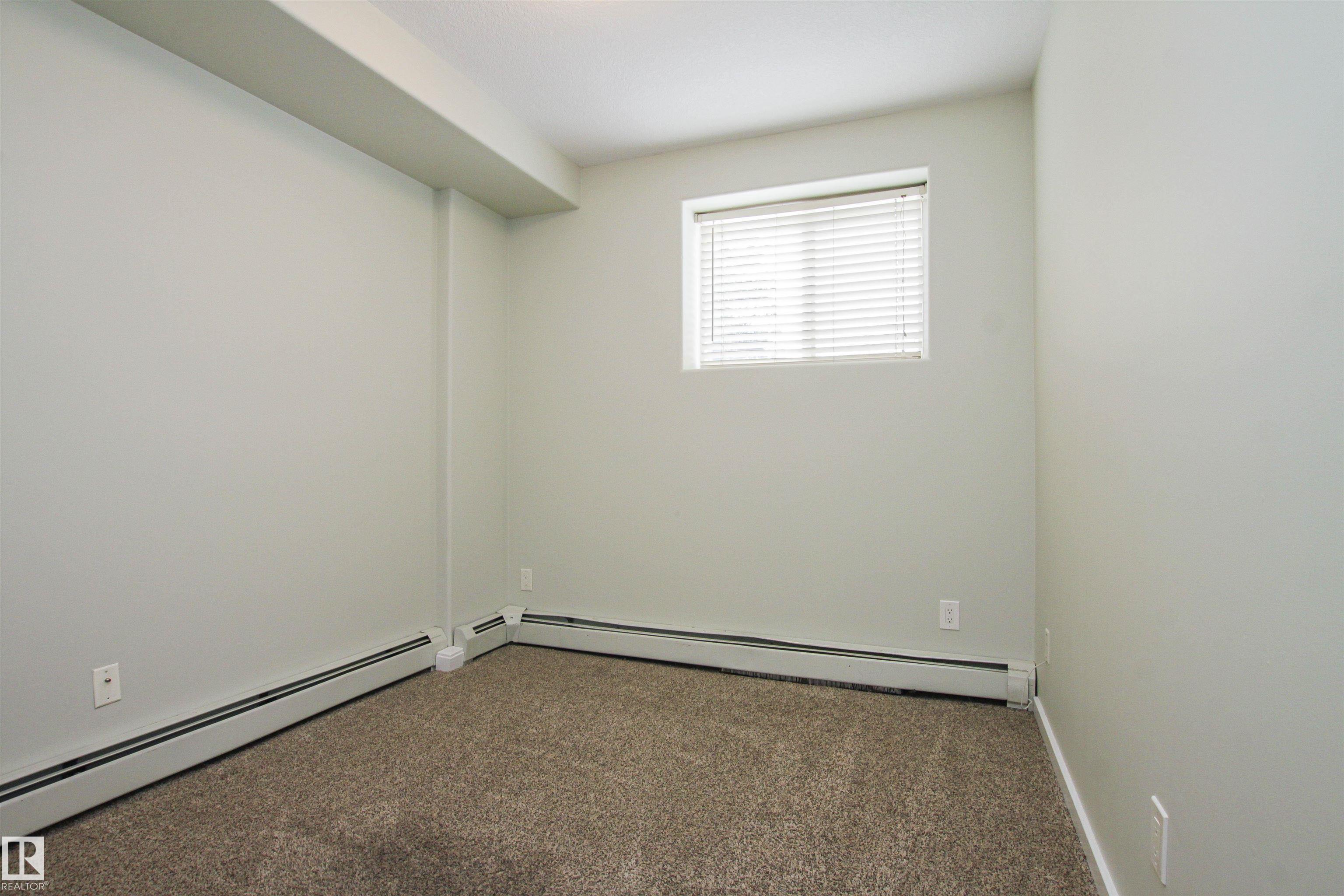 Photo 10 at 3 - 11827 105 Street NW, Westwood, Edmonton