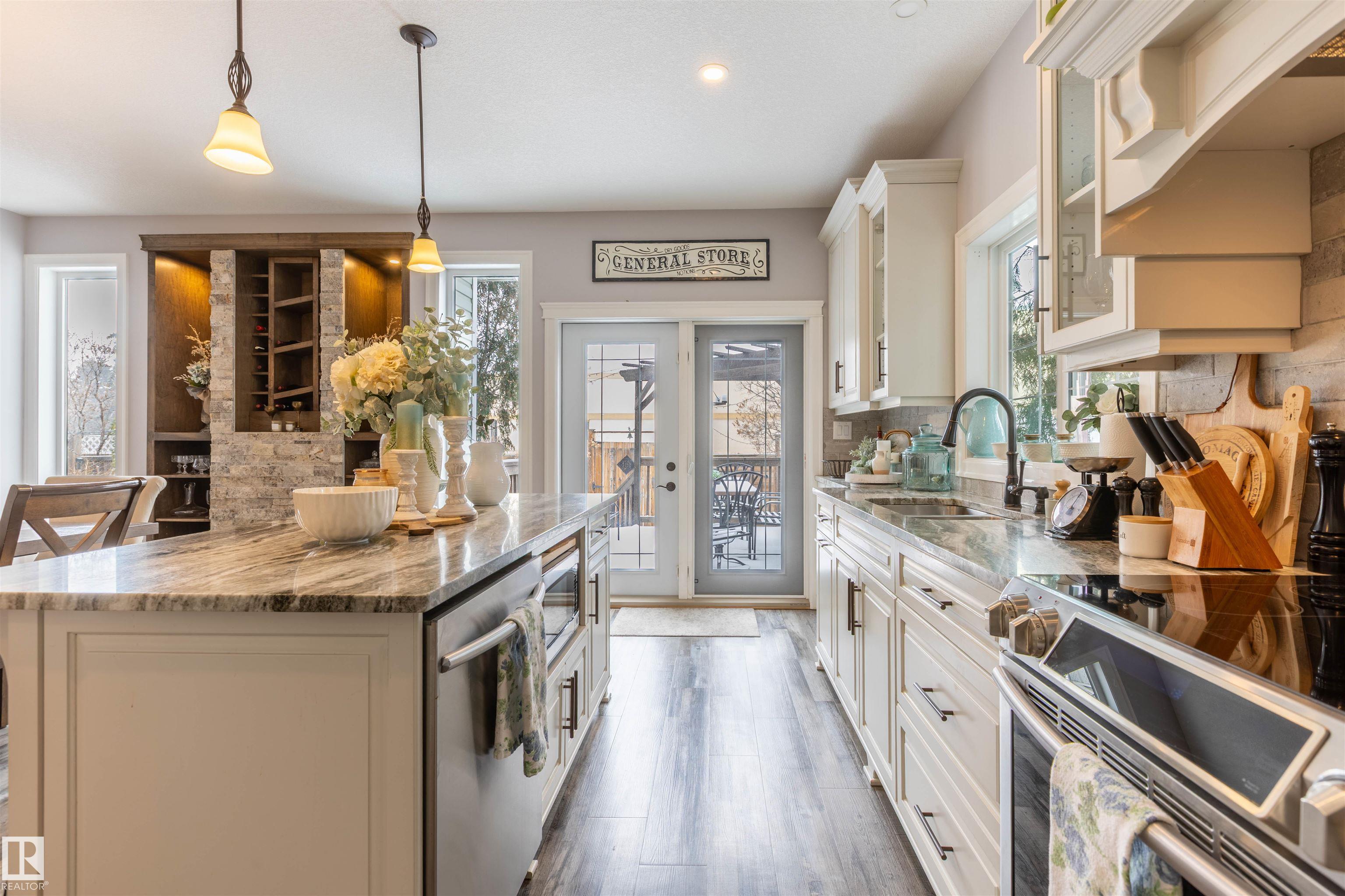 Photo 18 at 9210 97a Avenue, Morinville