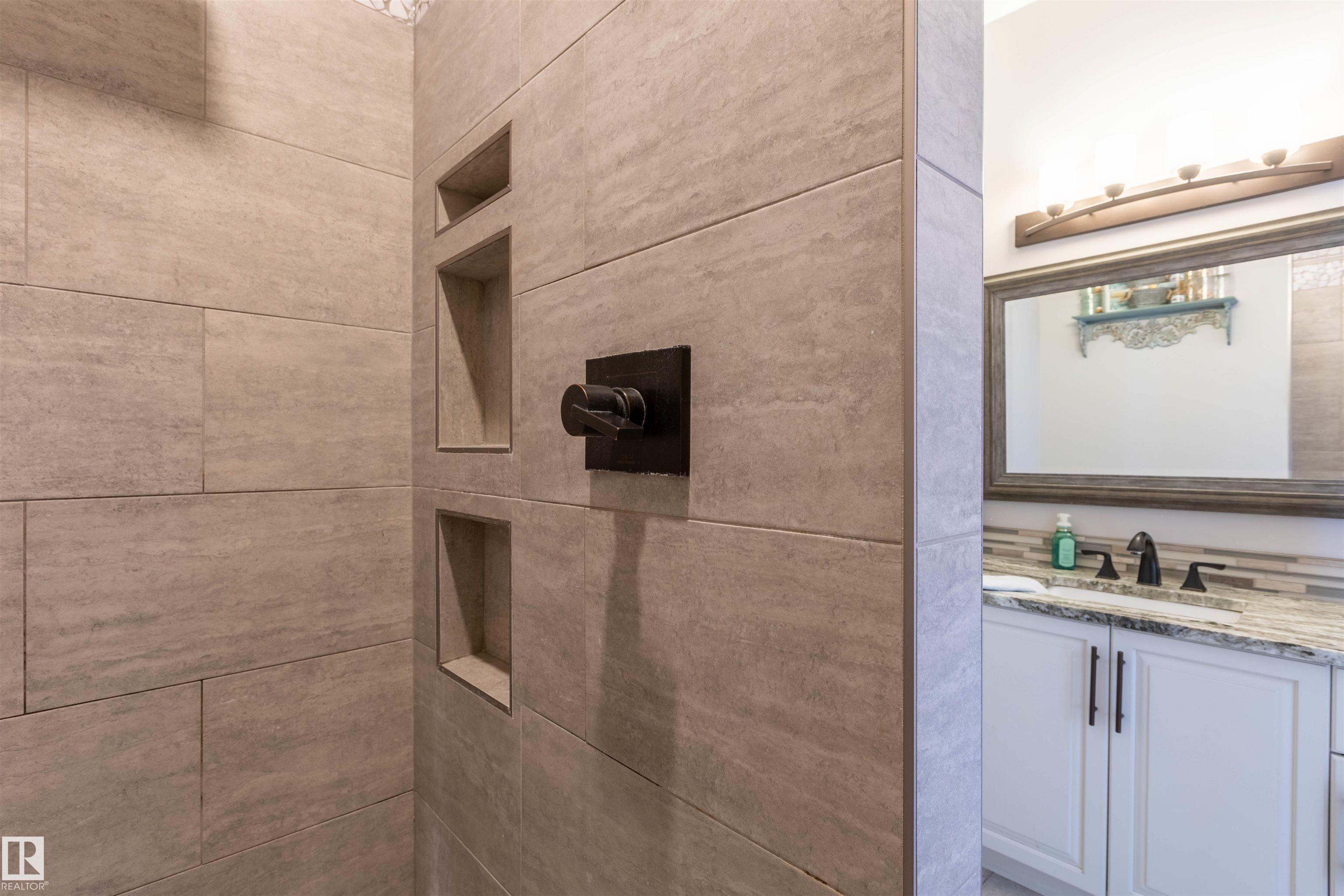 Photo 27 at 9210 97a Avenue, Morinville