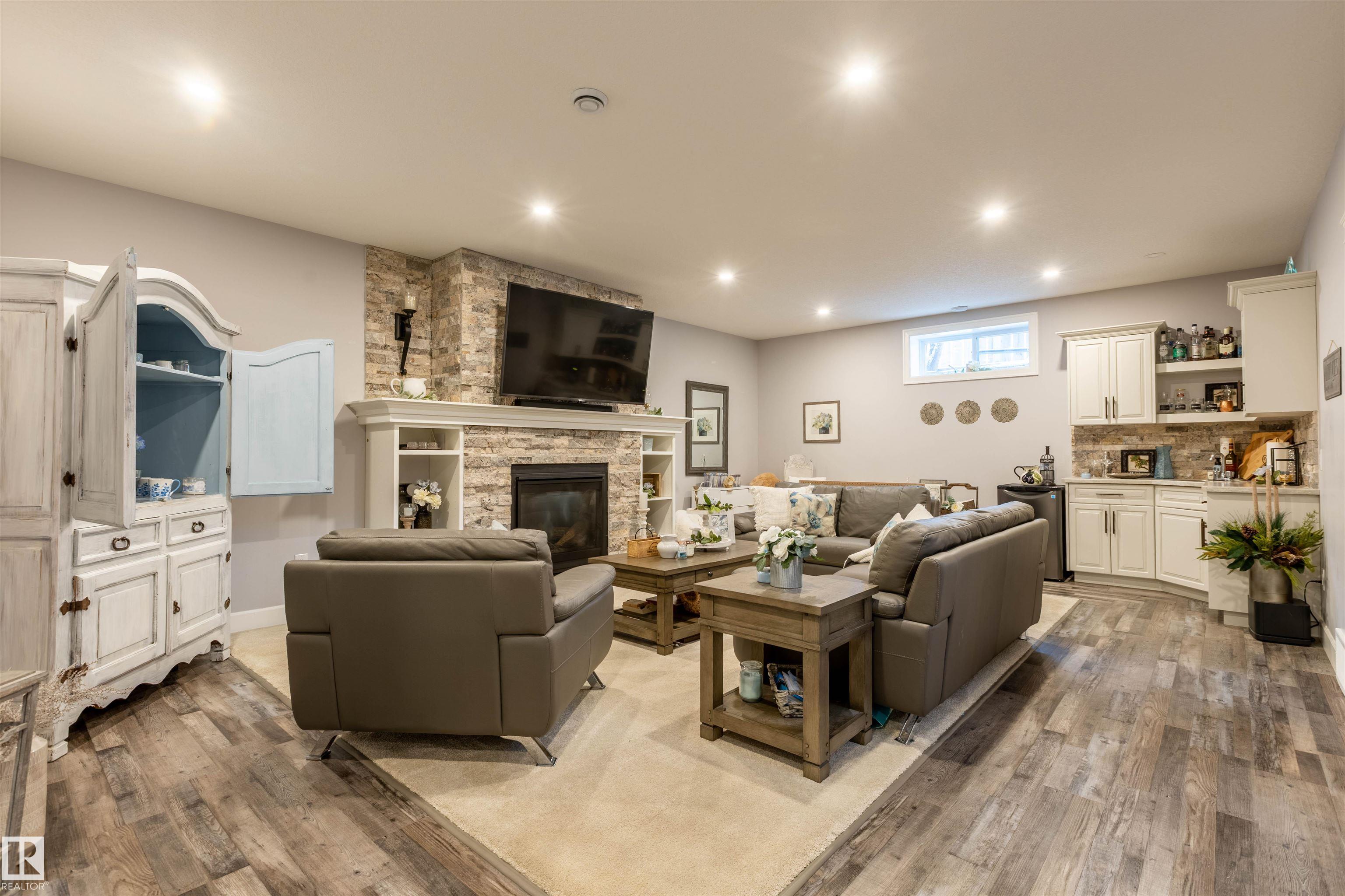 Photo 38 at 9210 97a Avenue, Morinville