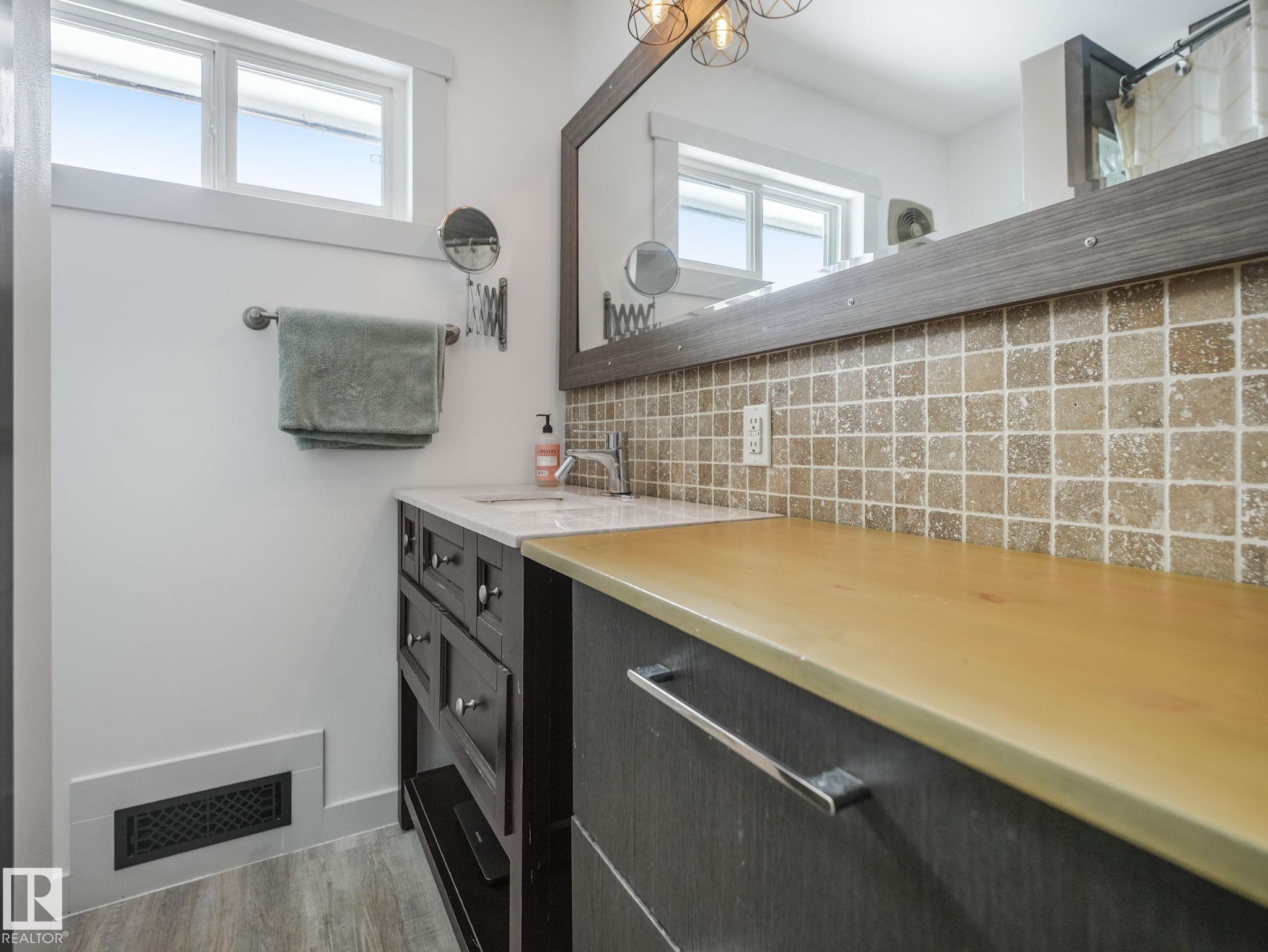 Photo 20 at 7607 70 Avenue NW, Avonmore, Edmonton