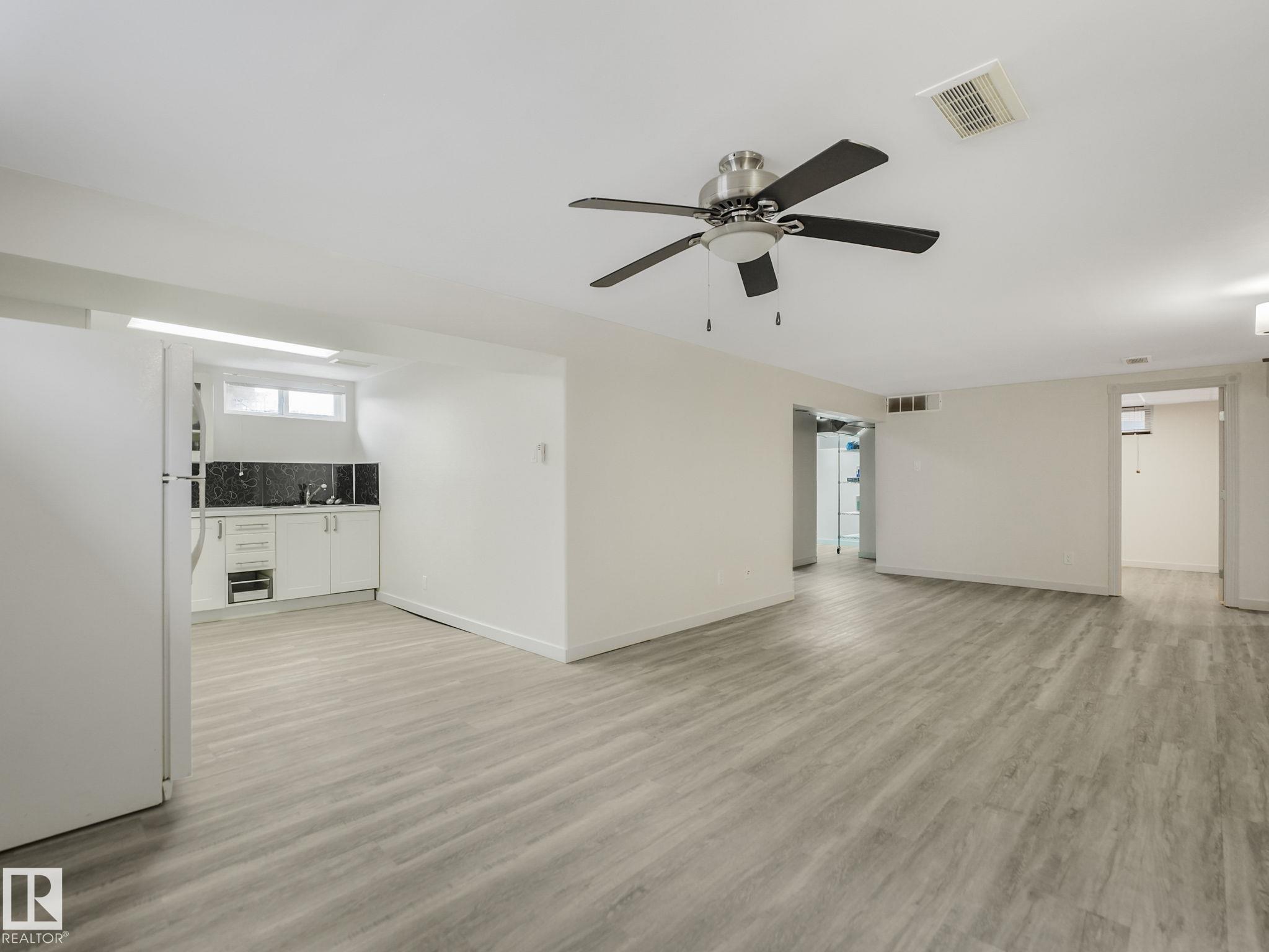 Photo 28 at 7607 70 Avenue NW, Avonmore, Edmonton