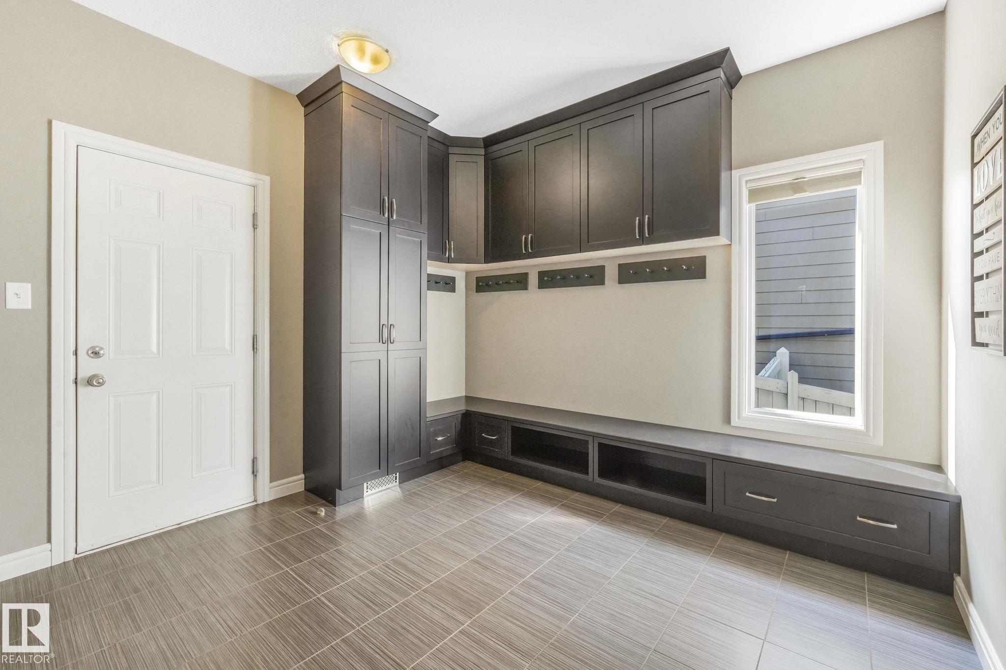 Photo 21 at 1232 Chahley Landing NW, Cameron Heights, Edmonton