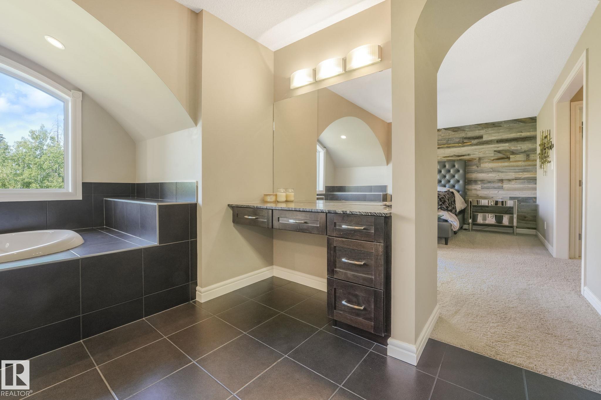 Photo 36 at 1232 Chahley Landing NW, Cameron Heights, Edmonton