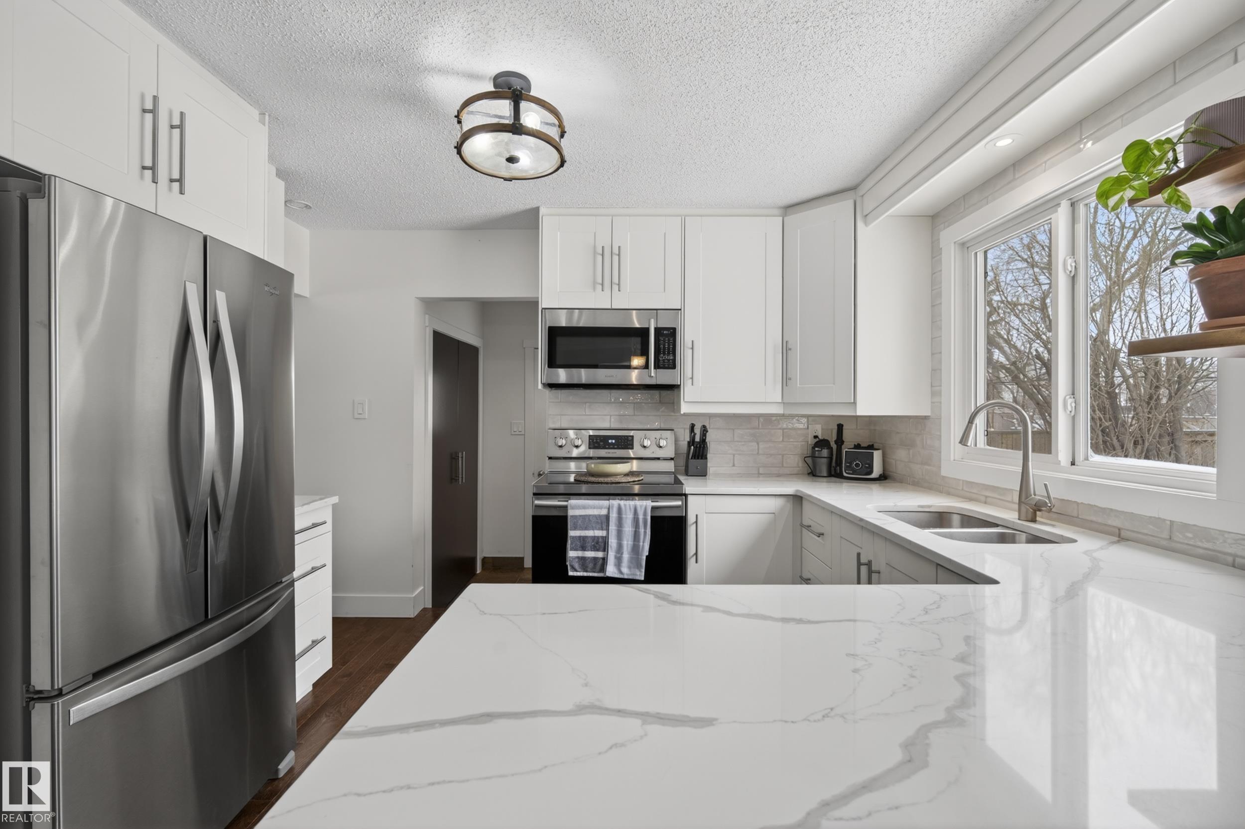 Photo 11 at 26 Malvern Drive, Mills Haven, Sherwood Park