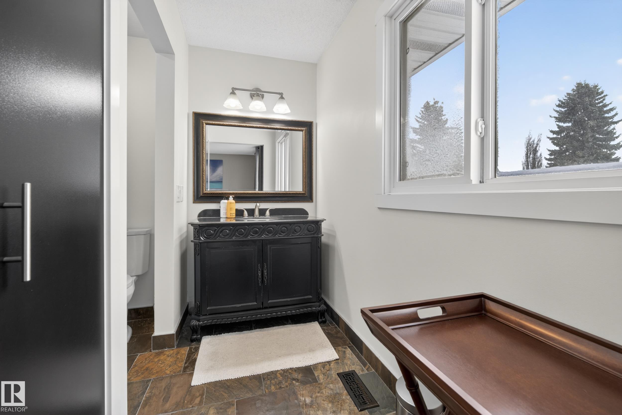 Photo 25 at 26 Malvern Drive, Mills Haven, Sherwood Park