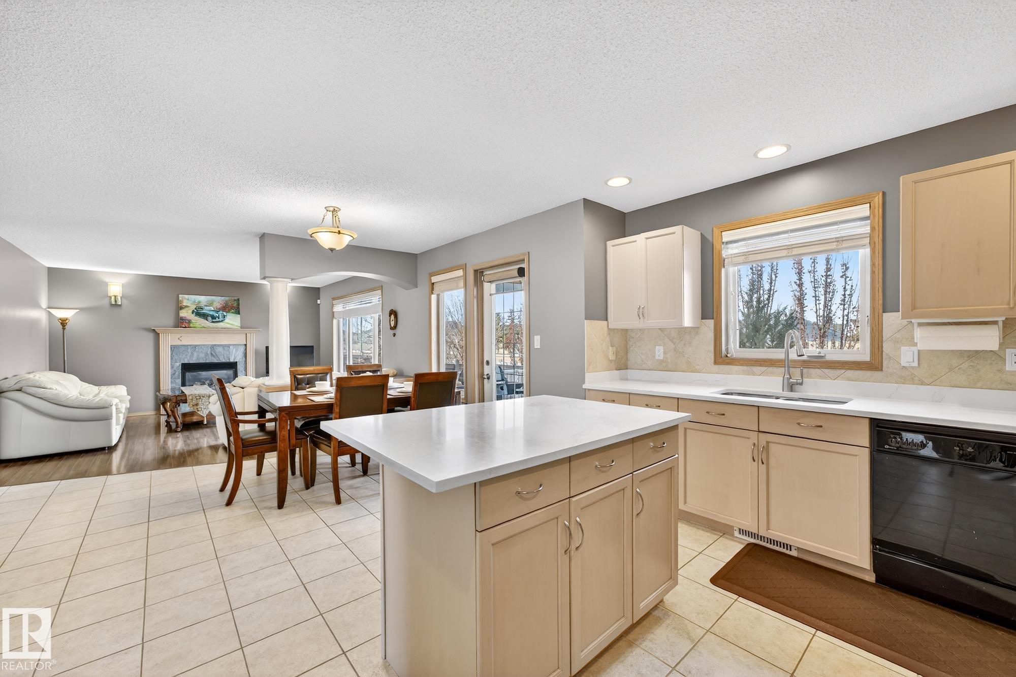 Photo 8 at 1354 118a Street NW, Twin Brooks, Edmonton