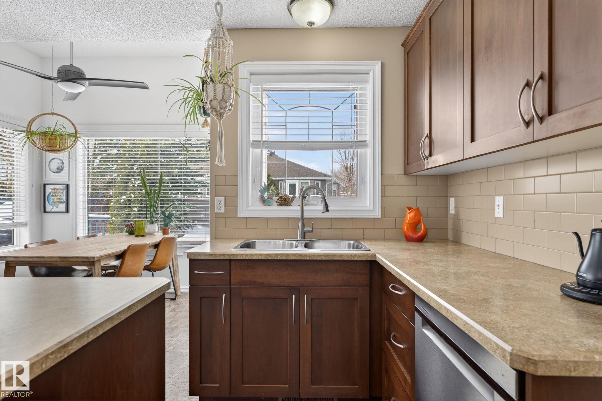 Photo 10 at 24 Forrest Place, Forrest Greens, Sherwood Park