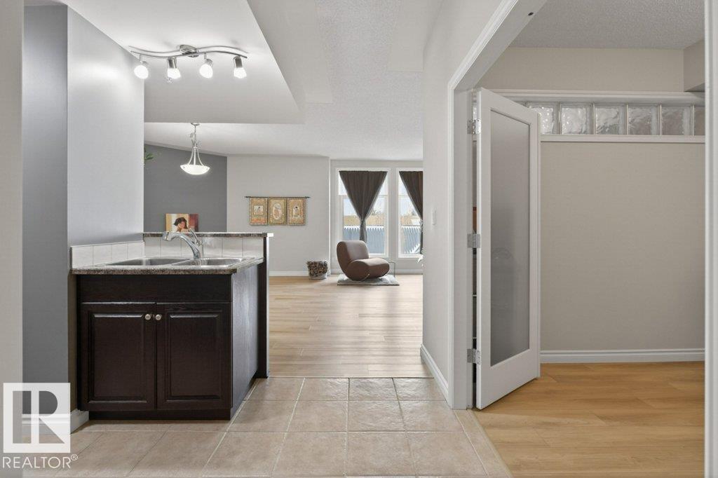 408 - 9020 Jasper Avenue NW, Boyle Street, Edmonton