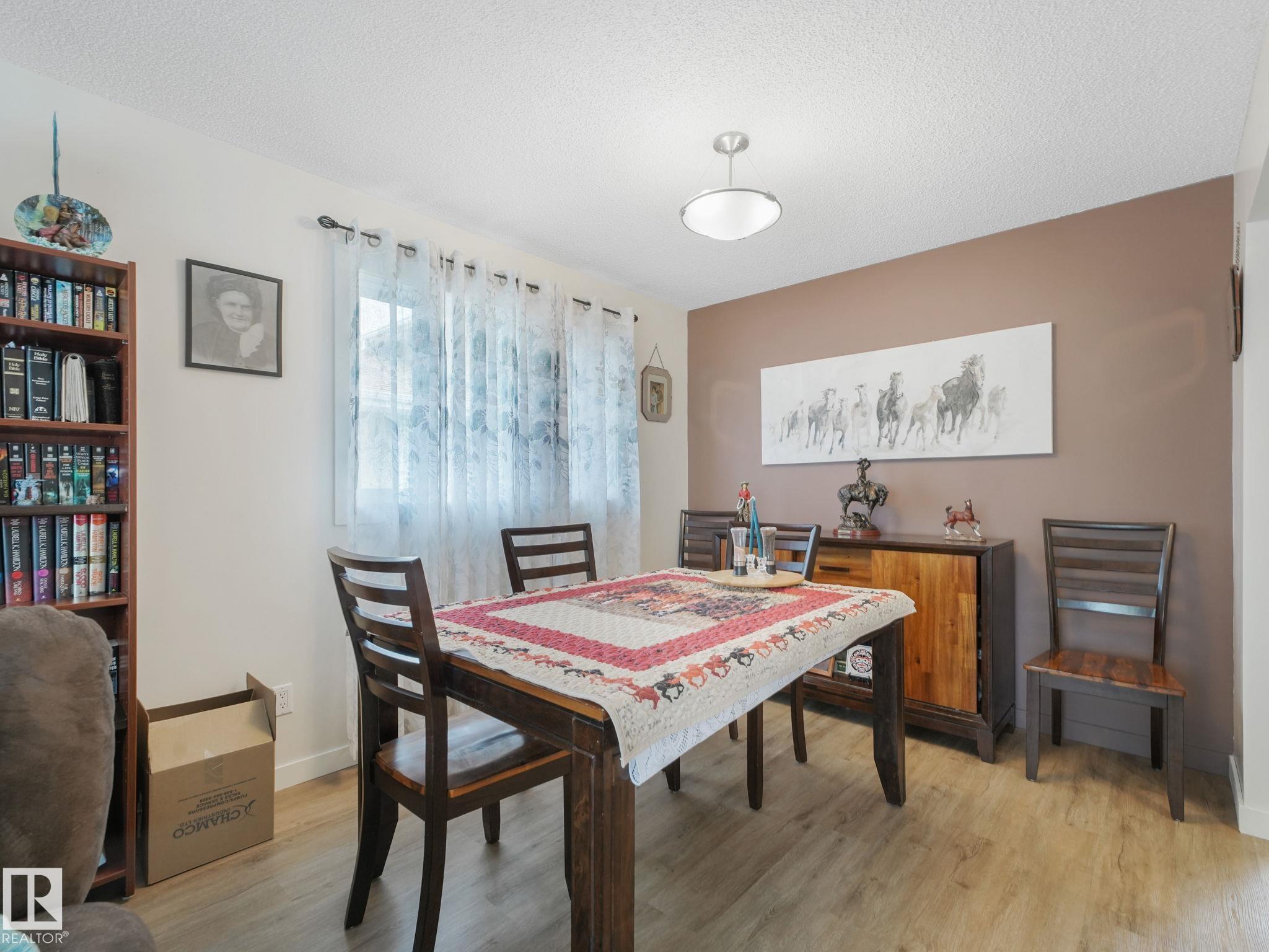 Photo 23 at 7120 39 Avenue NW, Michaels Park, Edmonton