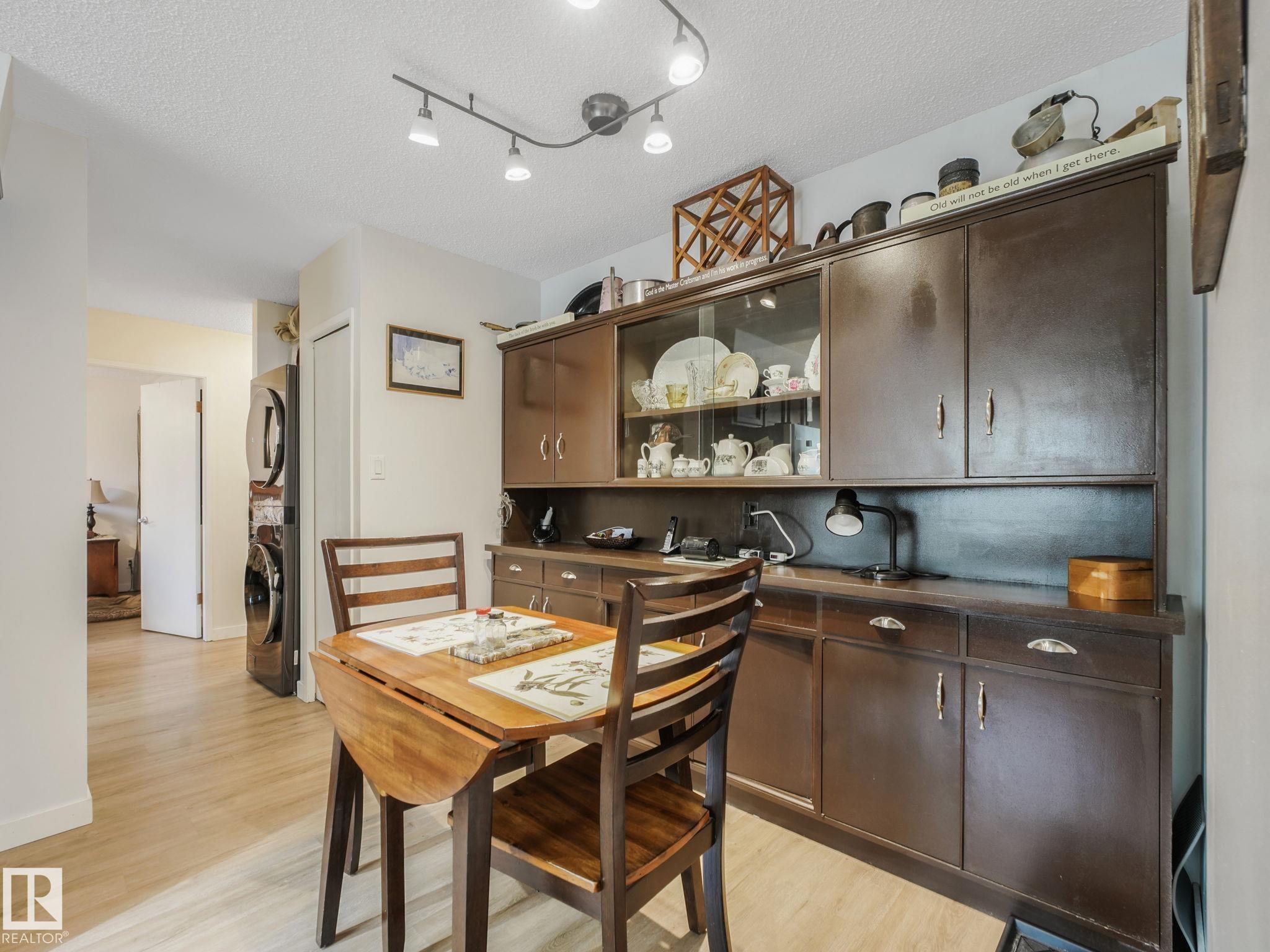 Photo 26 at 7120 39 Avenue NW, Michaels Park, Edmonton